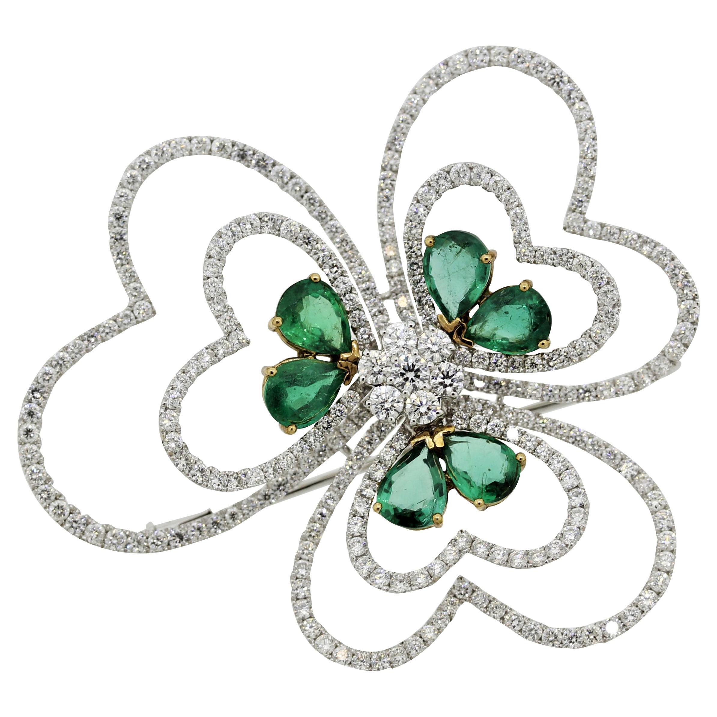 Large Emerald Diamond Gold Heart Flower Brooch For Sale