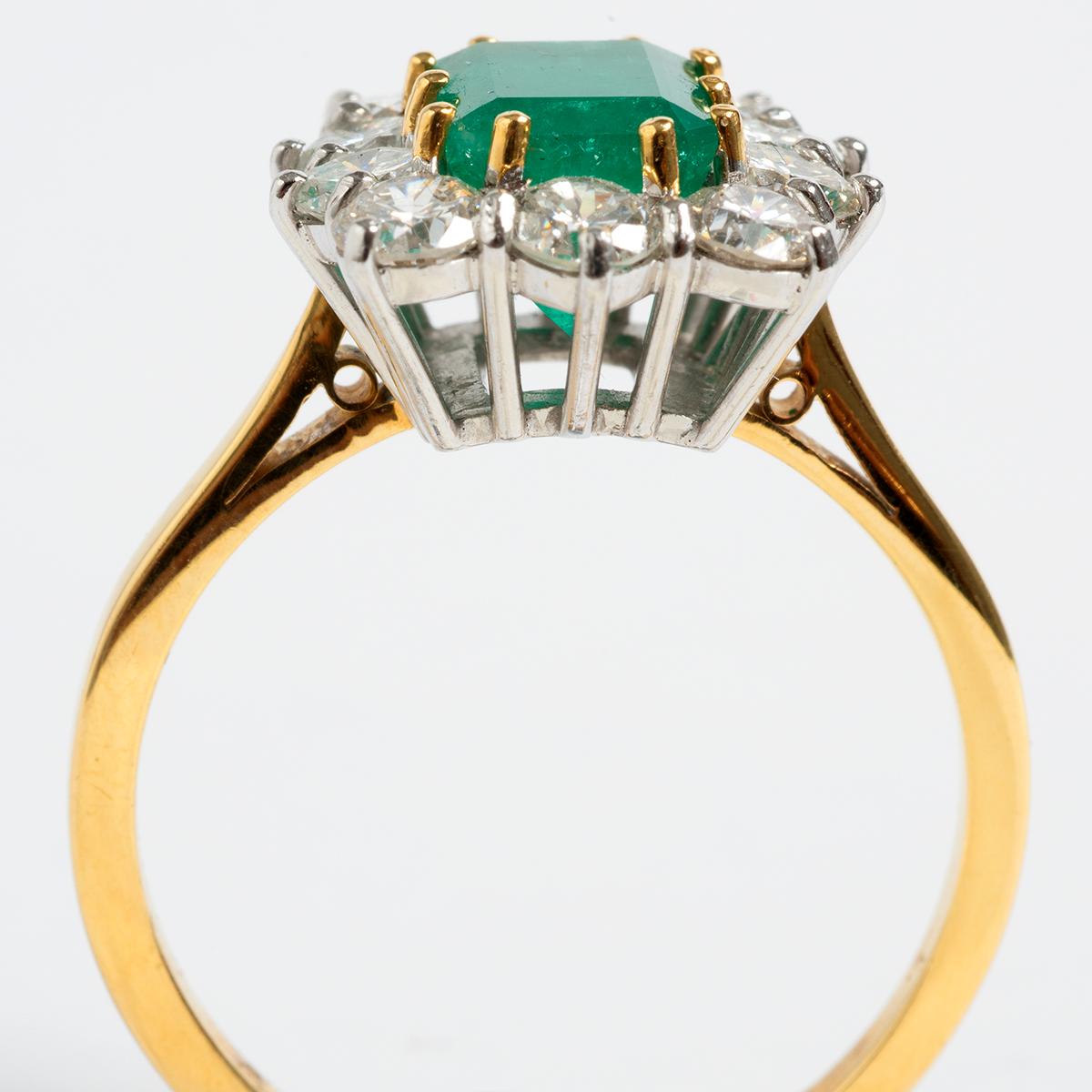 Mixed Cut Large Emerald (est 1.97ct) & Diamond (est 1.61ct) Cluster Ring, 18K Yellow Gold For Sale