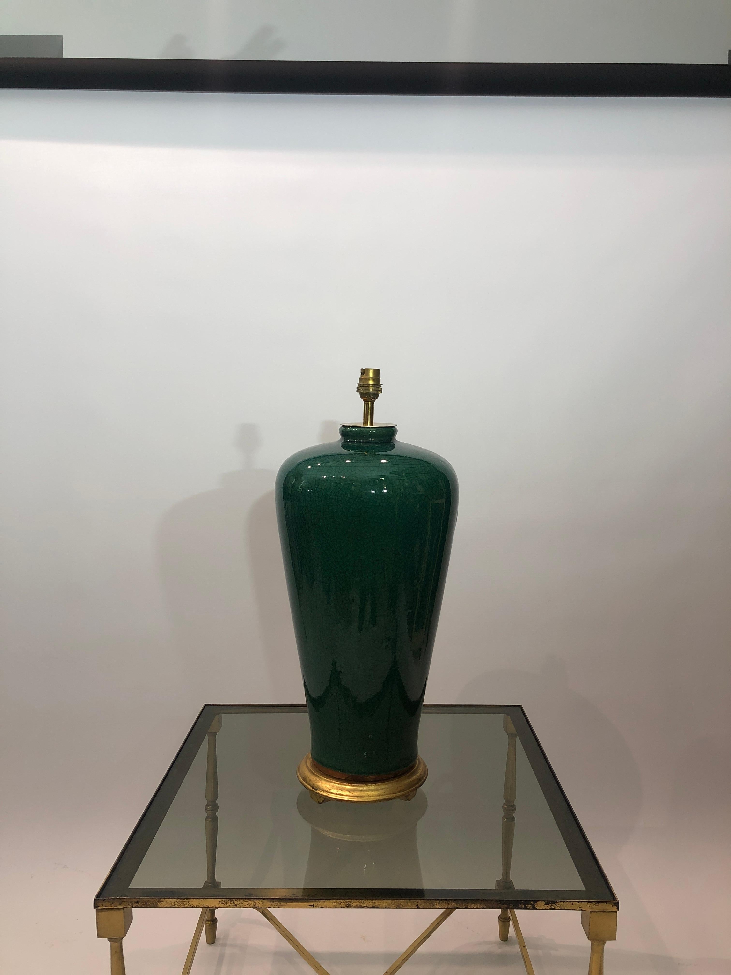 Große smaragdgrüne Craquelé-Tischlampe aus Keramik #2 Hollywood Regency 1980er Jahre  (Ende des 20. Jahrhunderts) im Angebot