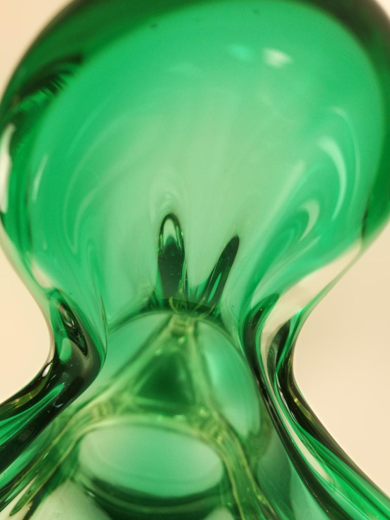 Large Emerald Green Murano Swung Vase, Italy, 1960s For Sale at 1stdibs