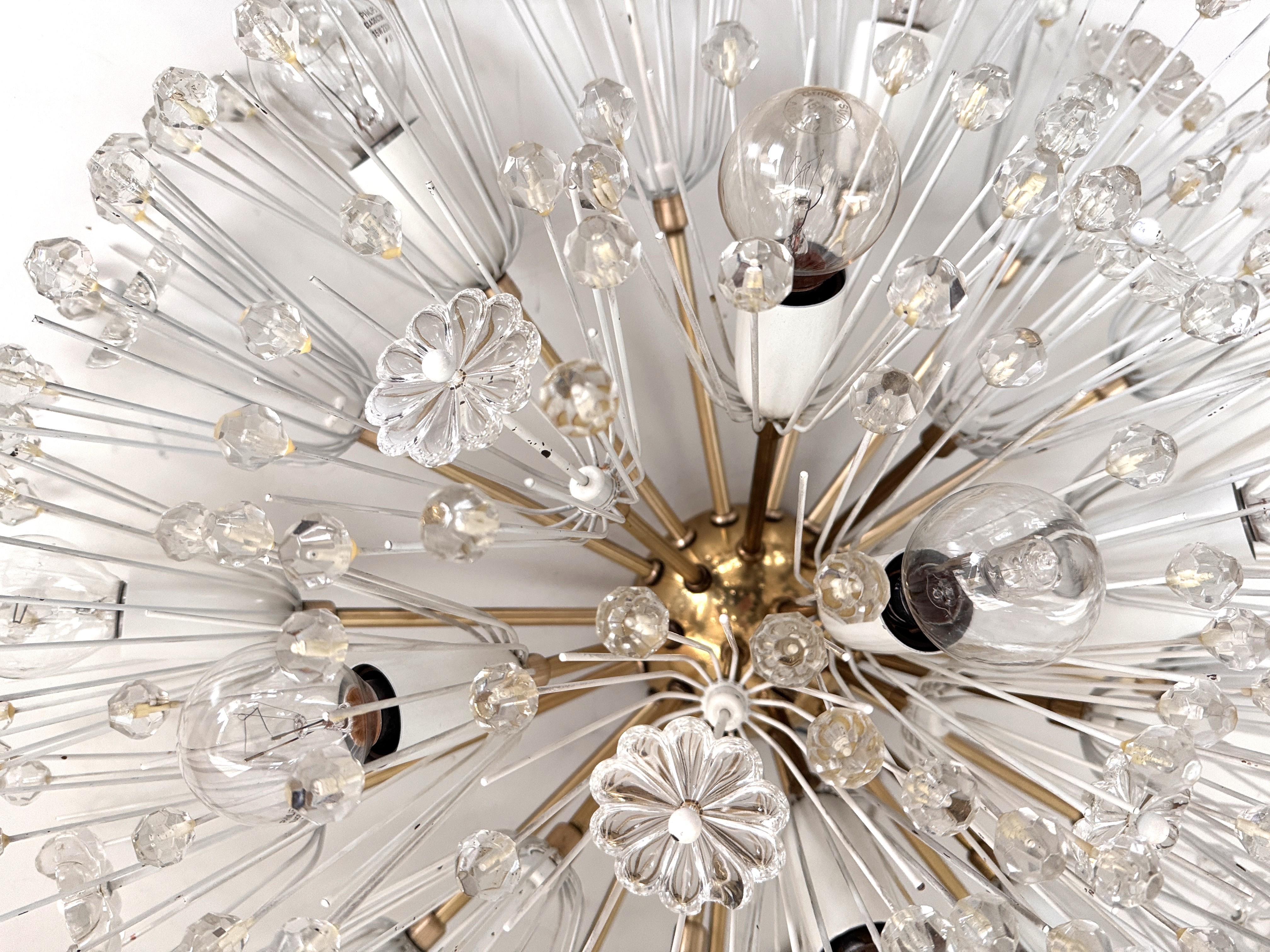 Große Emil Stejnar Messing und Glas Schneeflocke Sputnik Starburst Flush Mount Light im Angebot 4