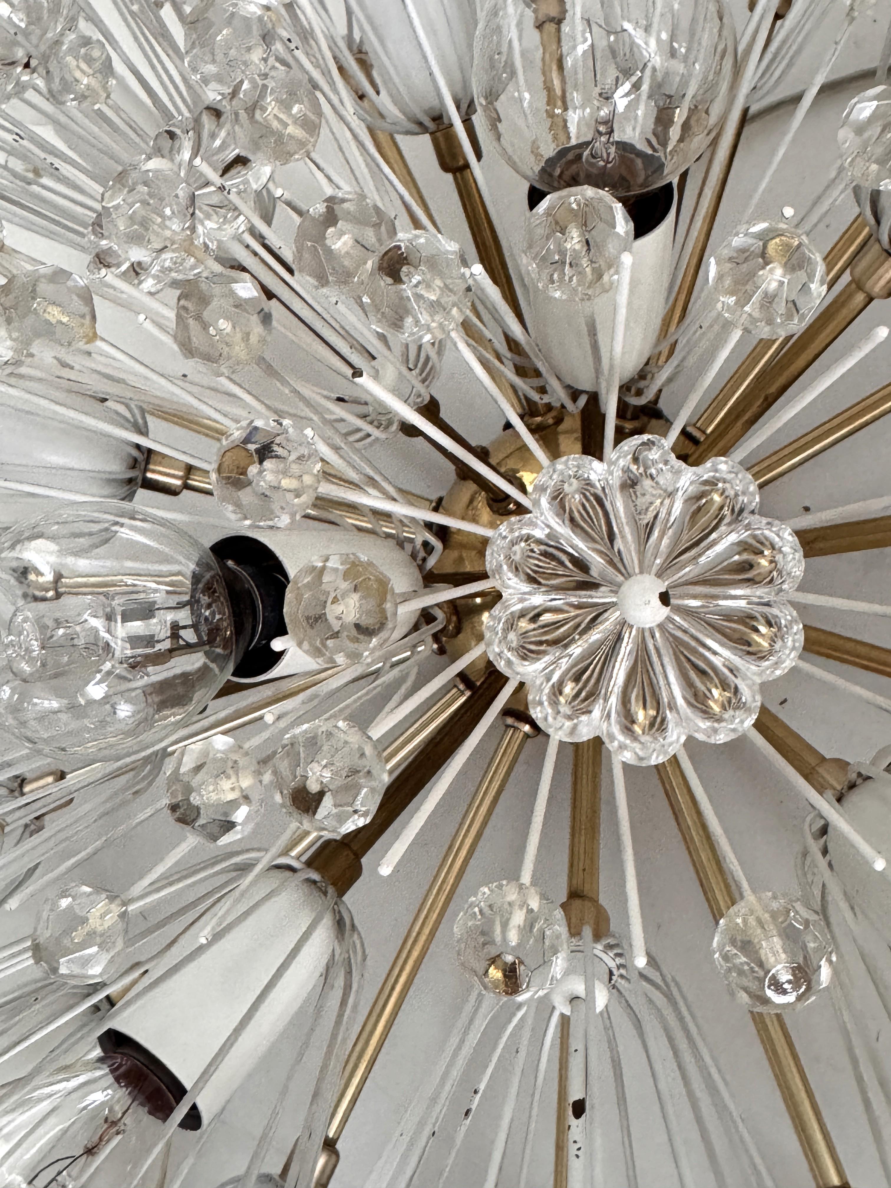 Große Emil Stejnar Messing und Glas Schneeflocke Sputnik Starburst Flush Mount Light im Angebot 5
