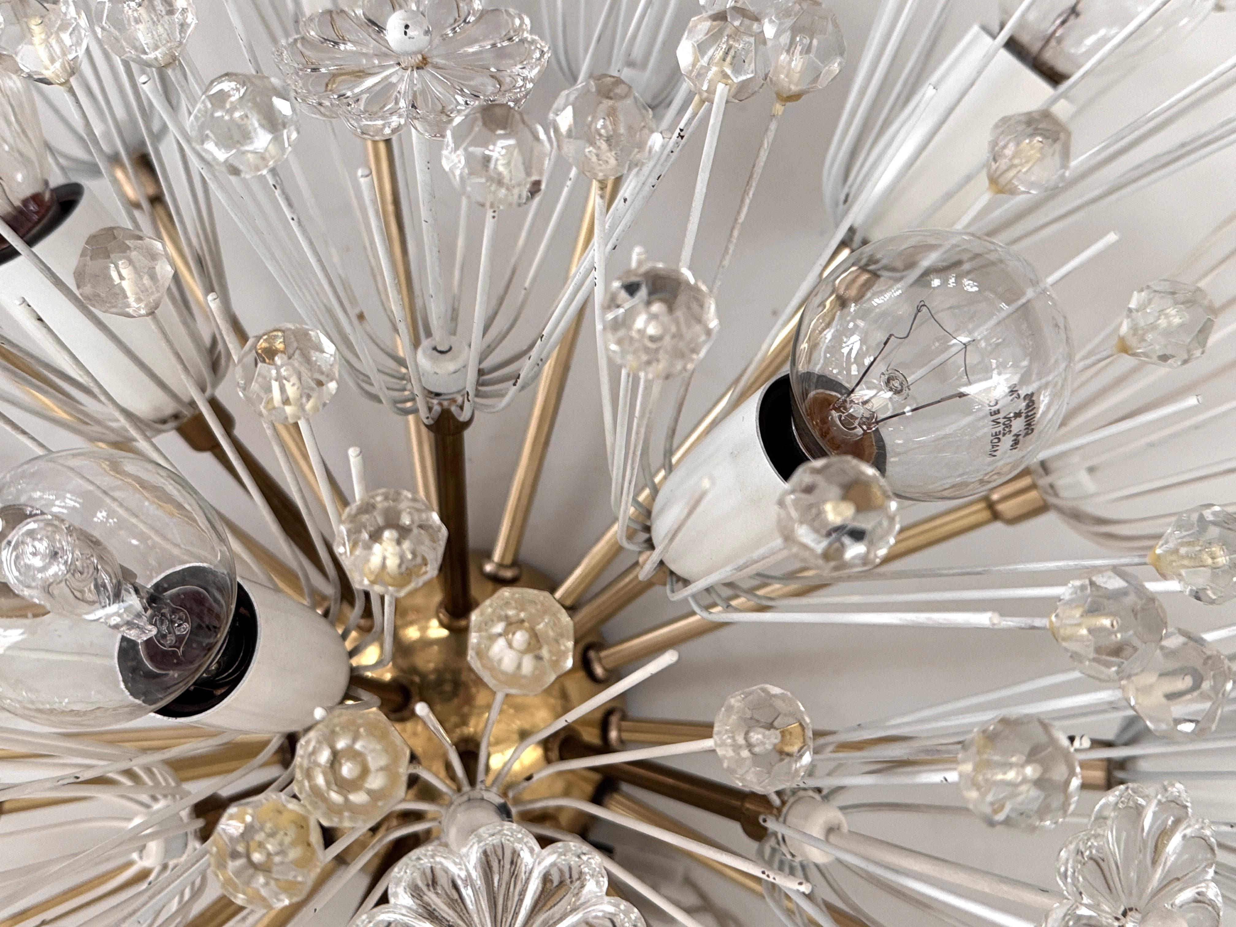 Große Emil Stejnar Messing und Glas Schneeflocke Sputnik Starburst Flush Mount Light im Angebot 6