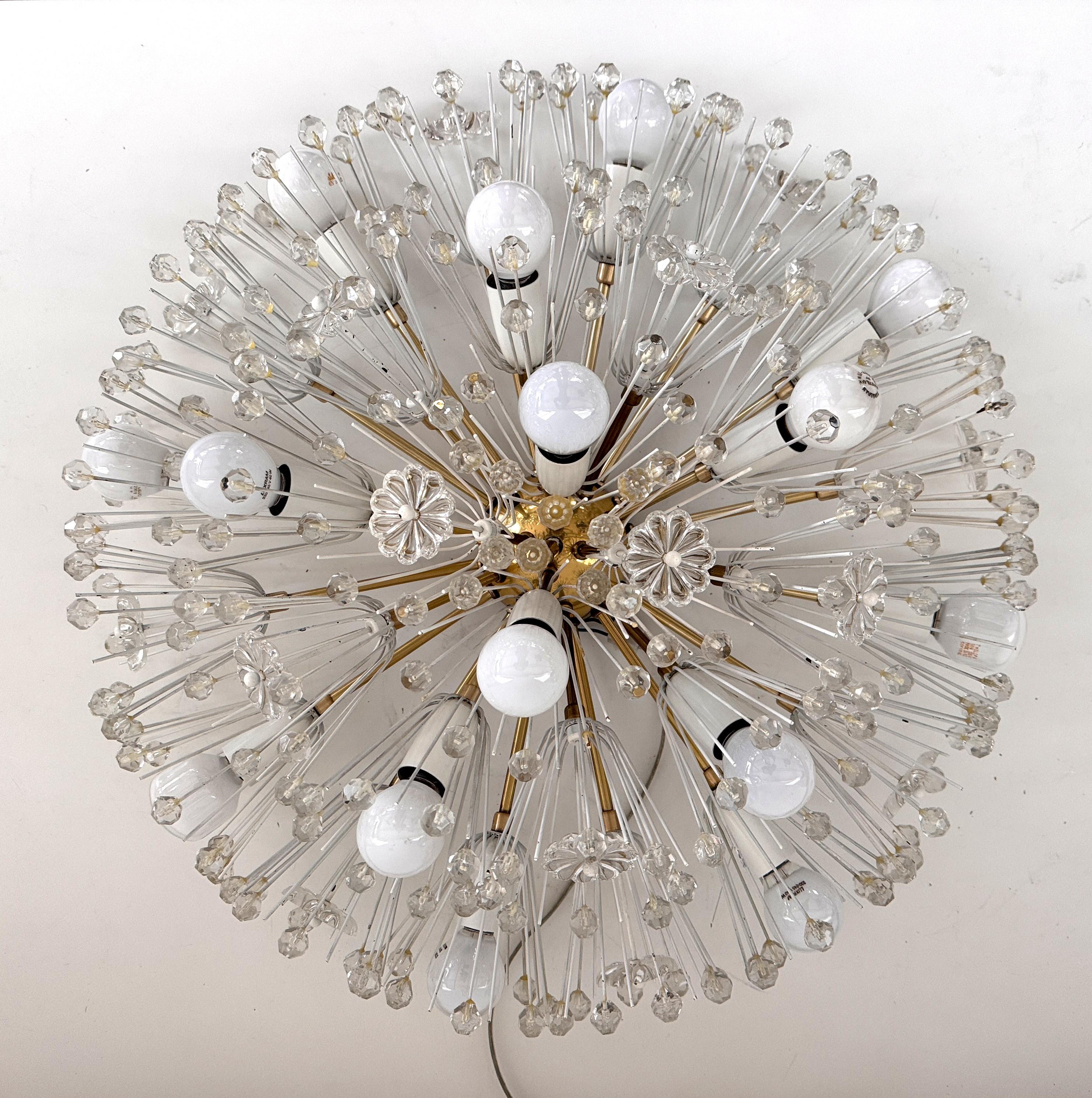 Große Emil Stejnar Messing und Glas Schneeflocke Sputnik Starburst Flush Mount Light im Angebot 8