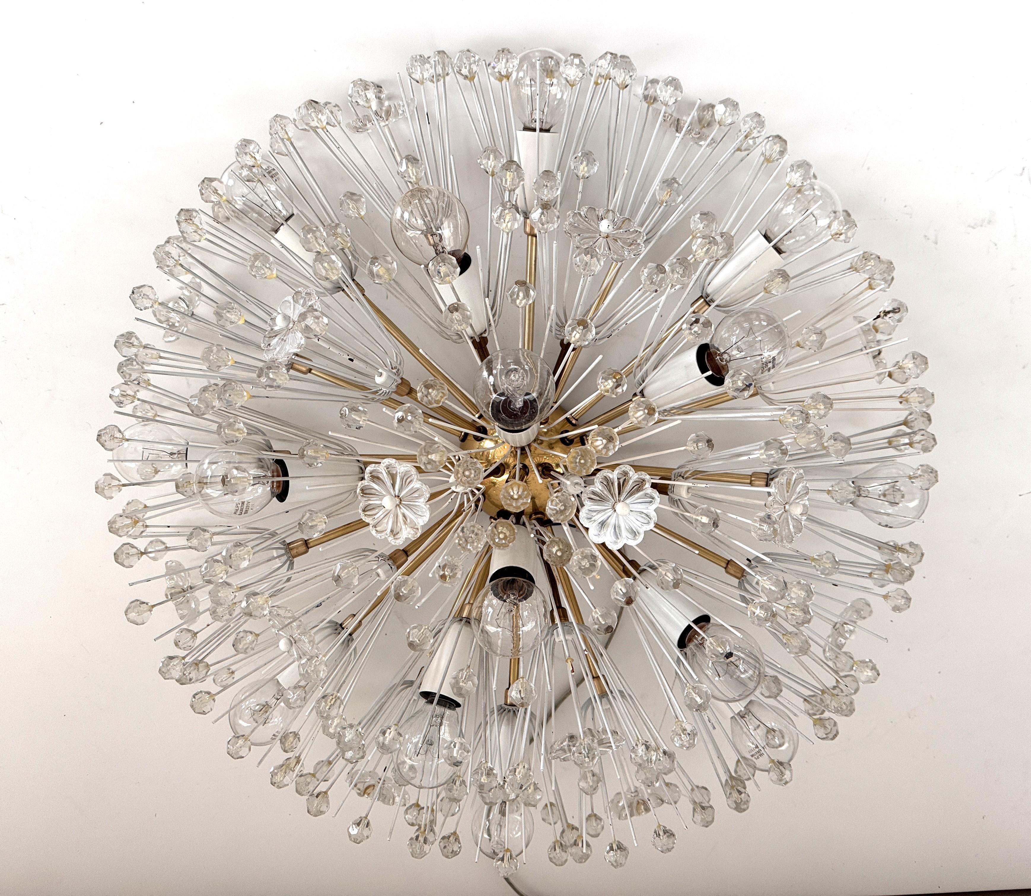 Große Emil Stejnar Messing und Glas Schneeflocke Sputnik Starburst Flush Mount Light im Angebot 10