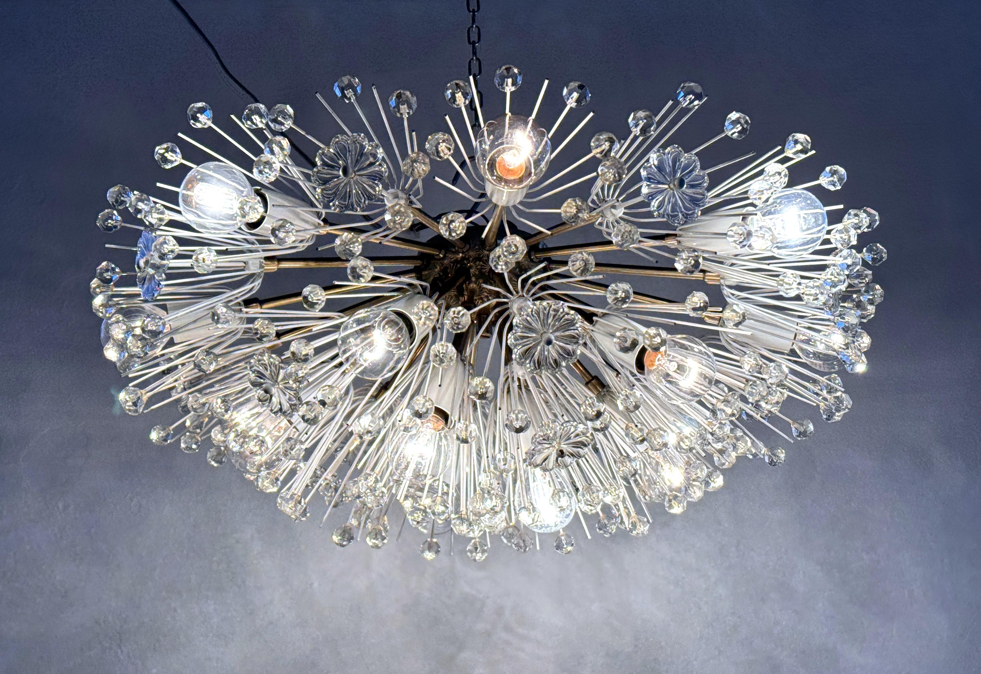 Große Emil Stejnar Messing und Glas Schneeflocke Sputnik Starburst Flush Mount Light (Moderne der Mitte des Jahrhunderts) im Angebot