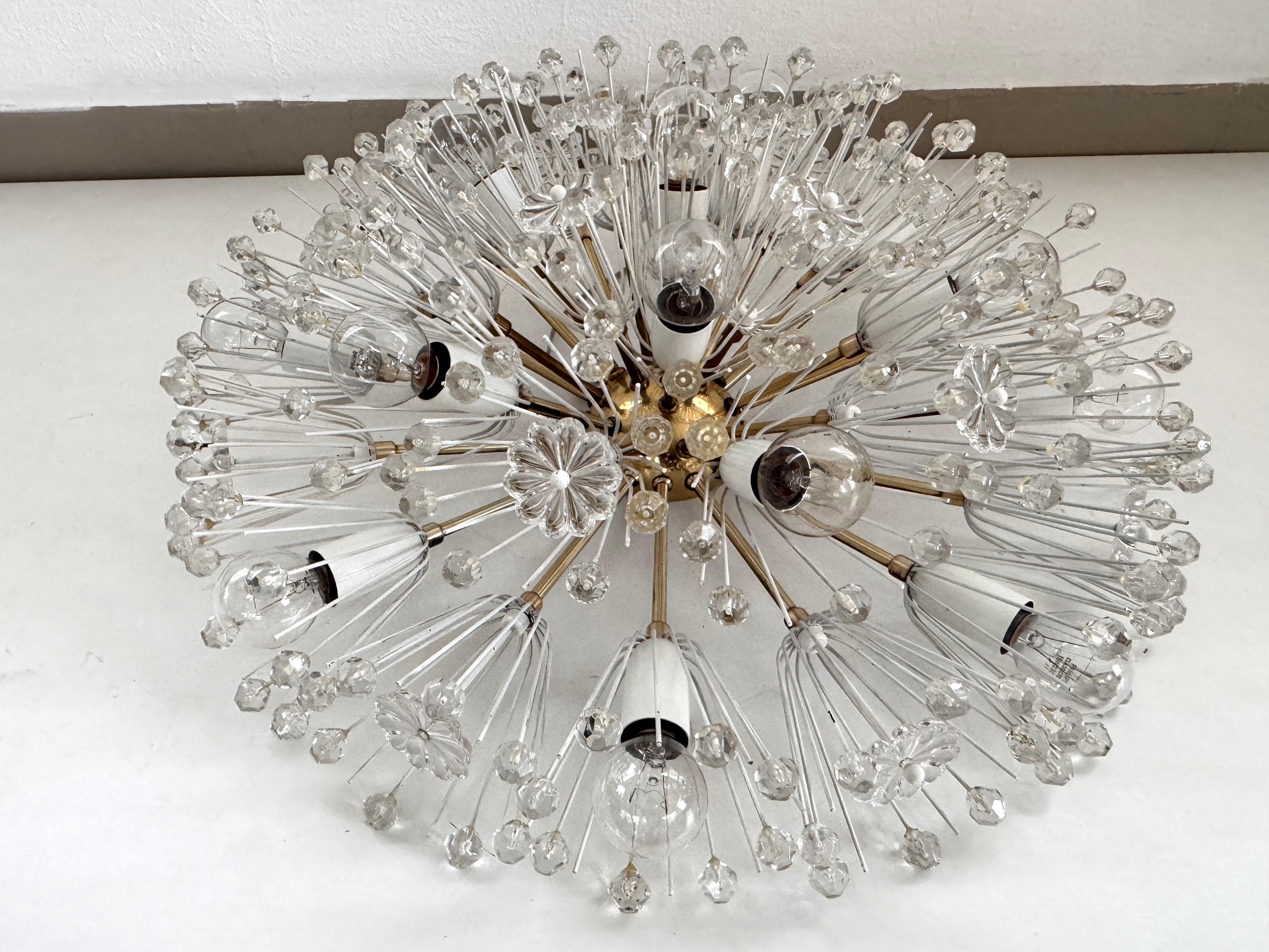 Große Emil Stejnar Messing und Glas Schneeflocke Sputnik Starburst Flush Mount Light im Zustand „Gut“ im Angebot in Morazzone, Varese