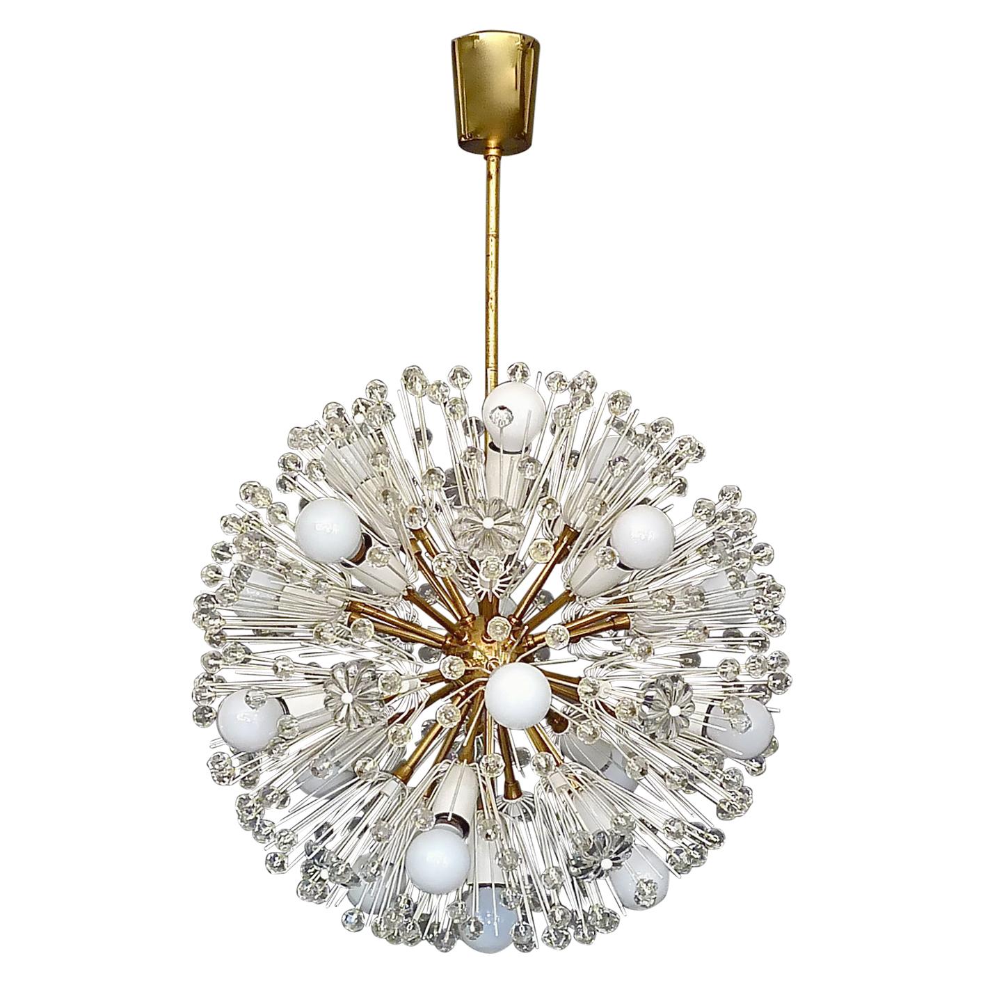 Grand lustre dandelion Emil Stejnar en laiton et verre de cristal blanc avec fleurs, années 1950