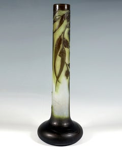 Large Émile Gallé Art Nouveau Cameo Vase Flower and Leaf Decor France circa 1904