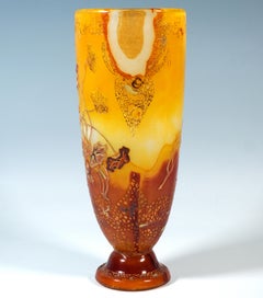 Grand vase Art Nouveau 'Orchidées & Abeille' d'Émile Gallé, Nancy, France, vers 1890