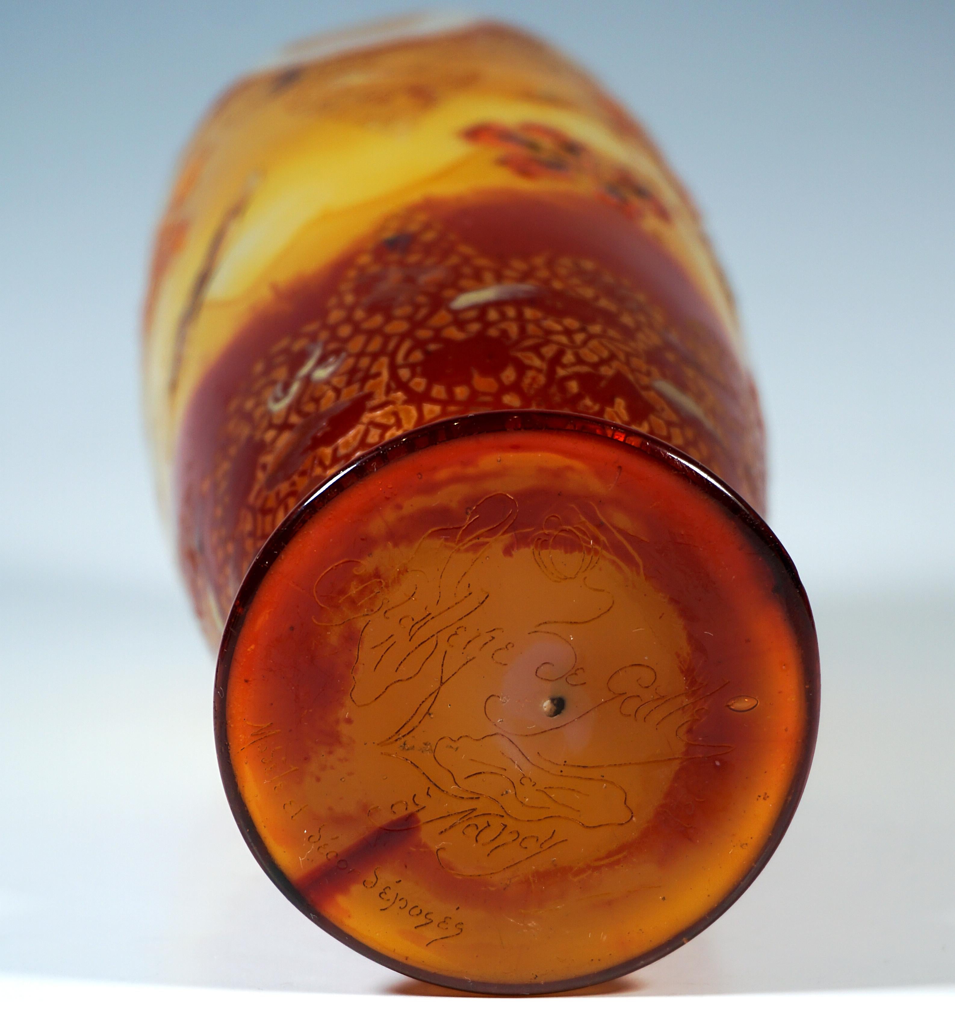 Große Émile Gallé Jugendstil-Vase 'Orchidées & Abeille', Nancy, Frankreich, um 1890 (Glas) im Angebot