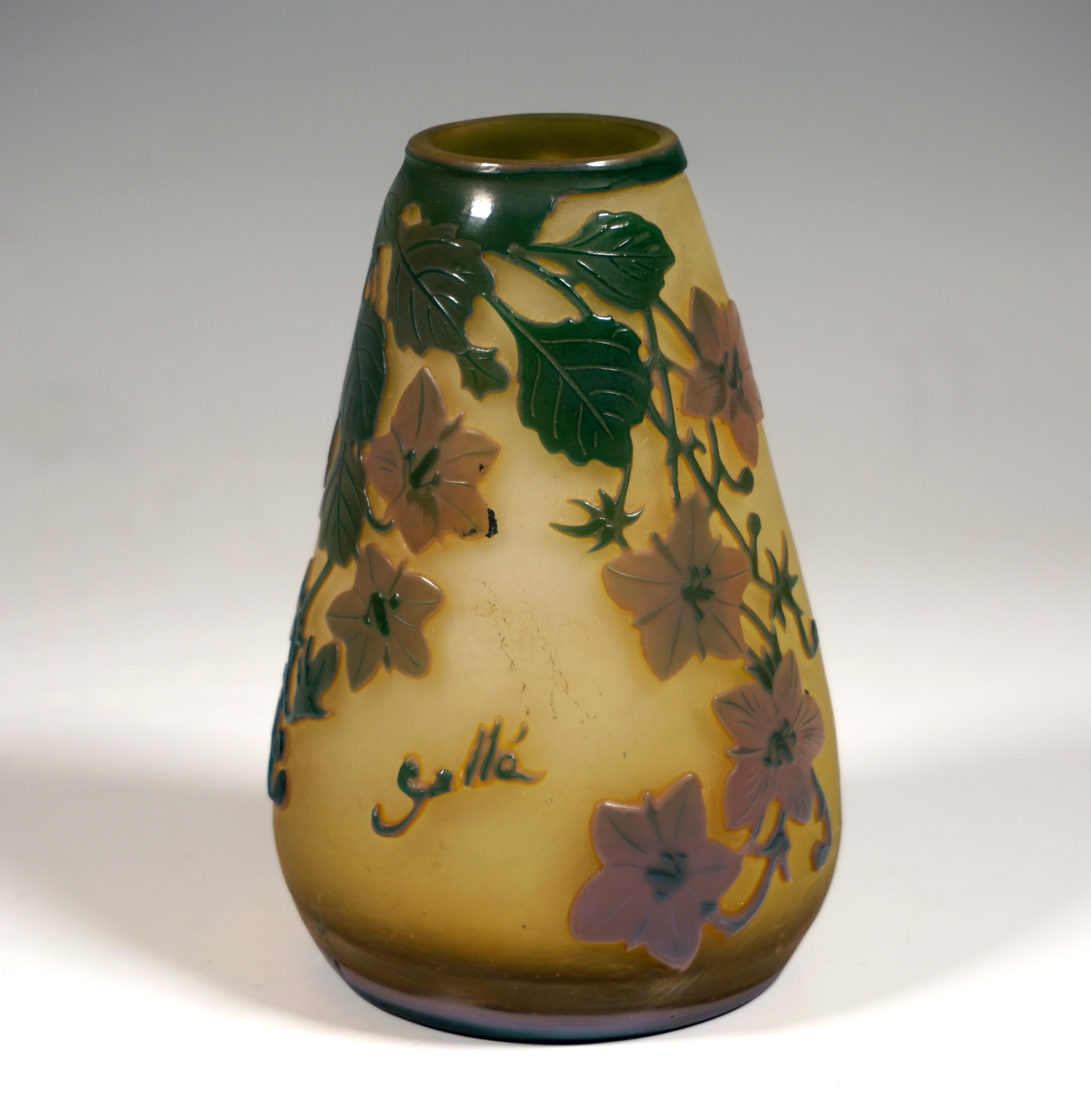 Émile Gallé Art Nouveau Vase with Clematis Decor, France Ca 1906 In Good Condition For Sale In Vienna, AT