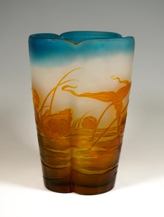 Grand vase Art nouveau d'Émile Gallé avec décor de bassin de nénuphars, France, 1904-06