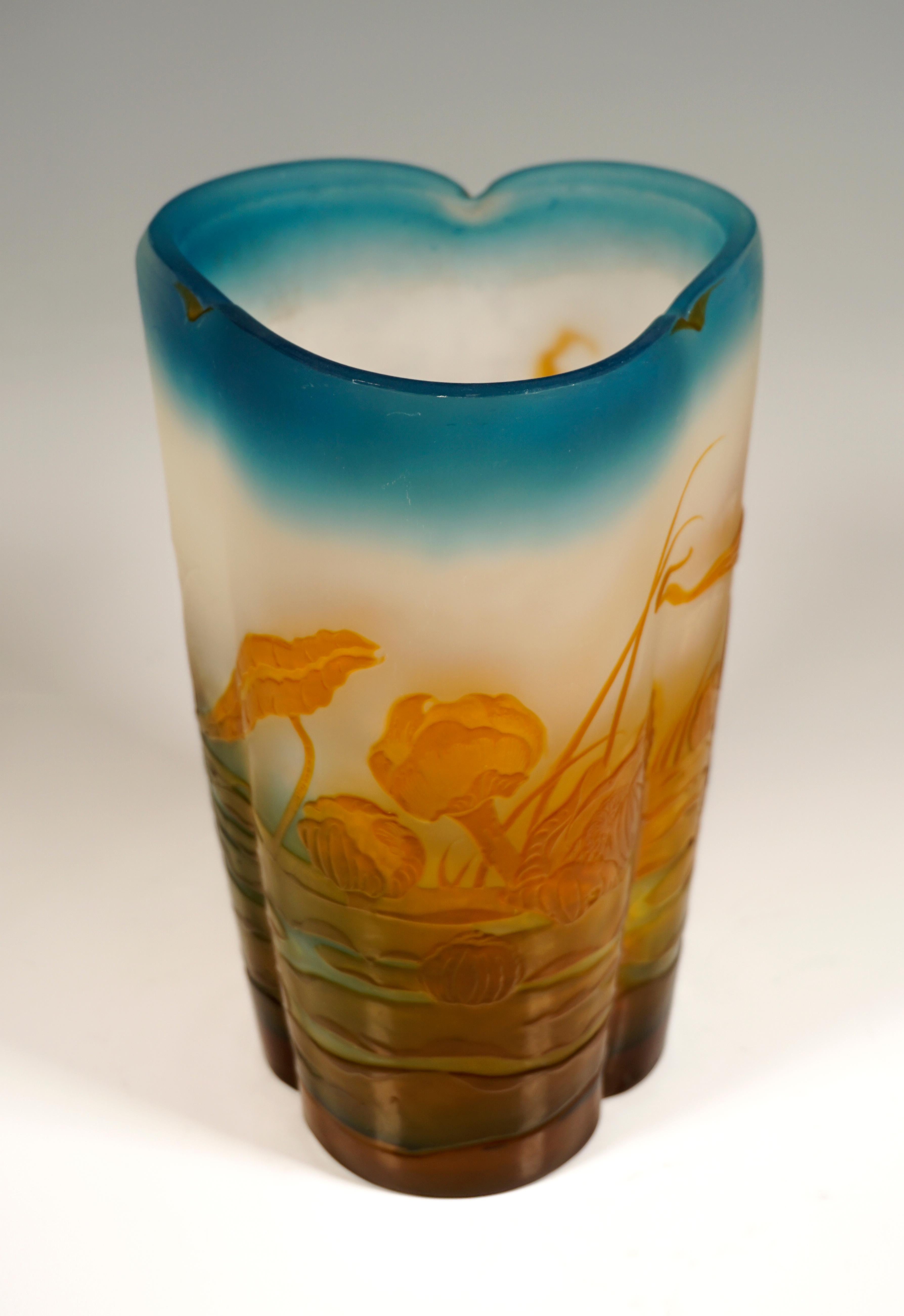 Large Émile Gallé Art Nouveau Vase with Water-Lily Pond Decor, France, 1904-06 In Good Condition For Sale In Vienna, AT