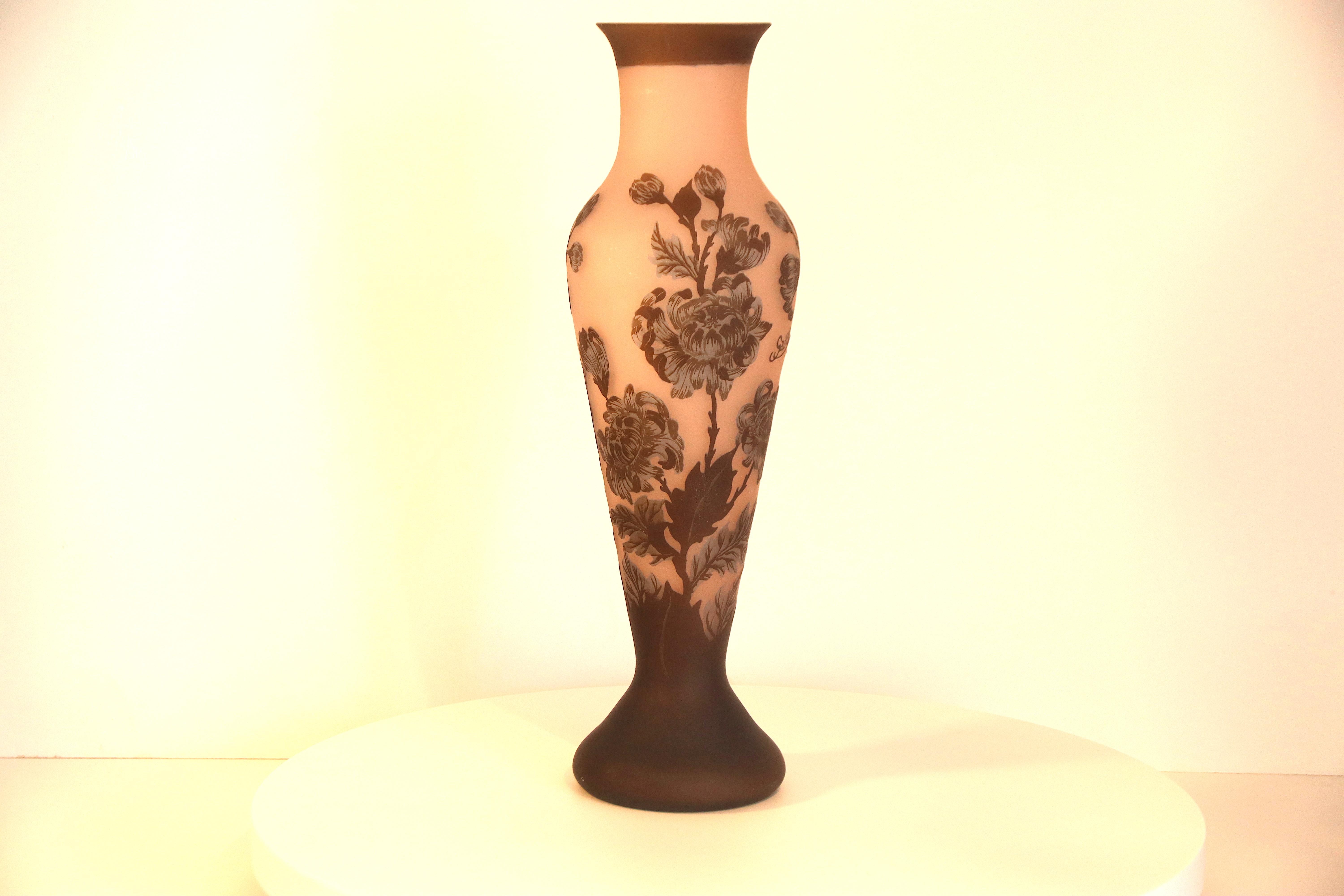 Beautiful large Art Nouveau vase signed by Emile Gallé (Gallé) featuring a floral pattern of so-called pâte-de-verre, which is an embossed layer of glass upon glass (or glass-paste); also called 