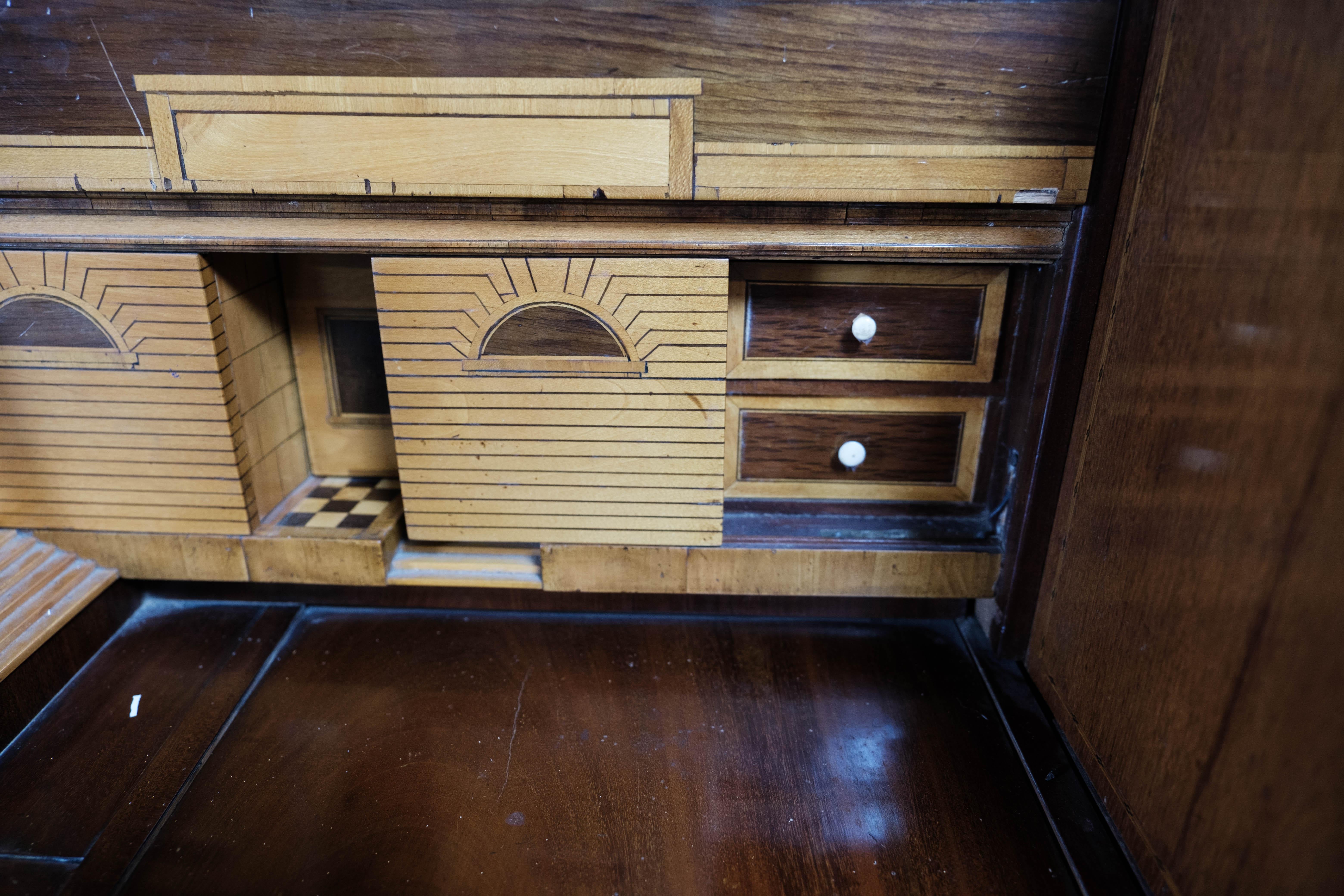 Large Empire Bureau Of Hand Polished Mahogany With Inlaid Wood from 1820s For Sale 12