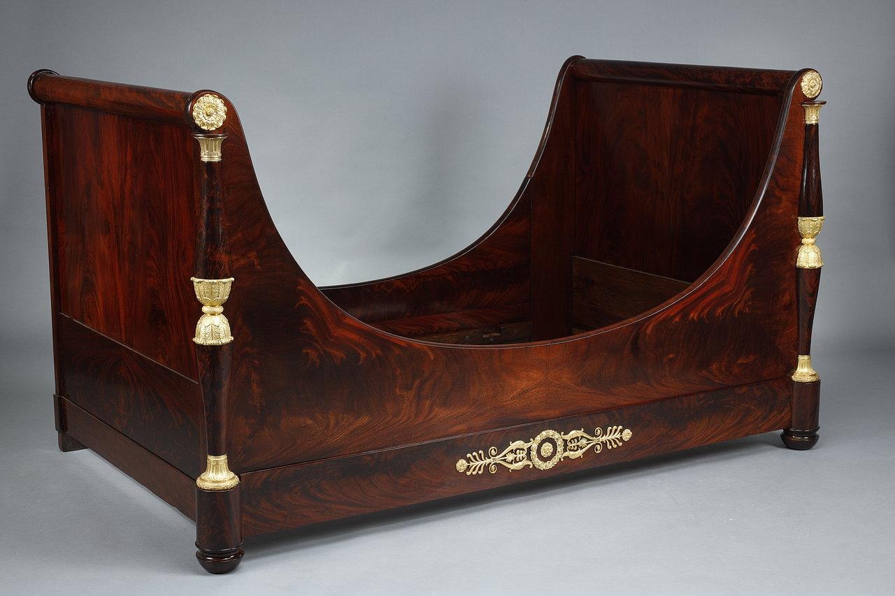 Large Empire period boat bed and canopy For Sale 7