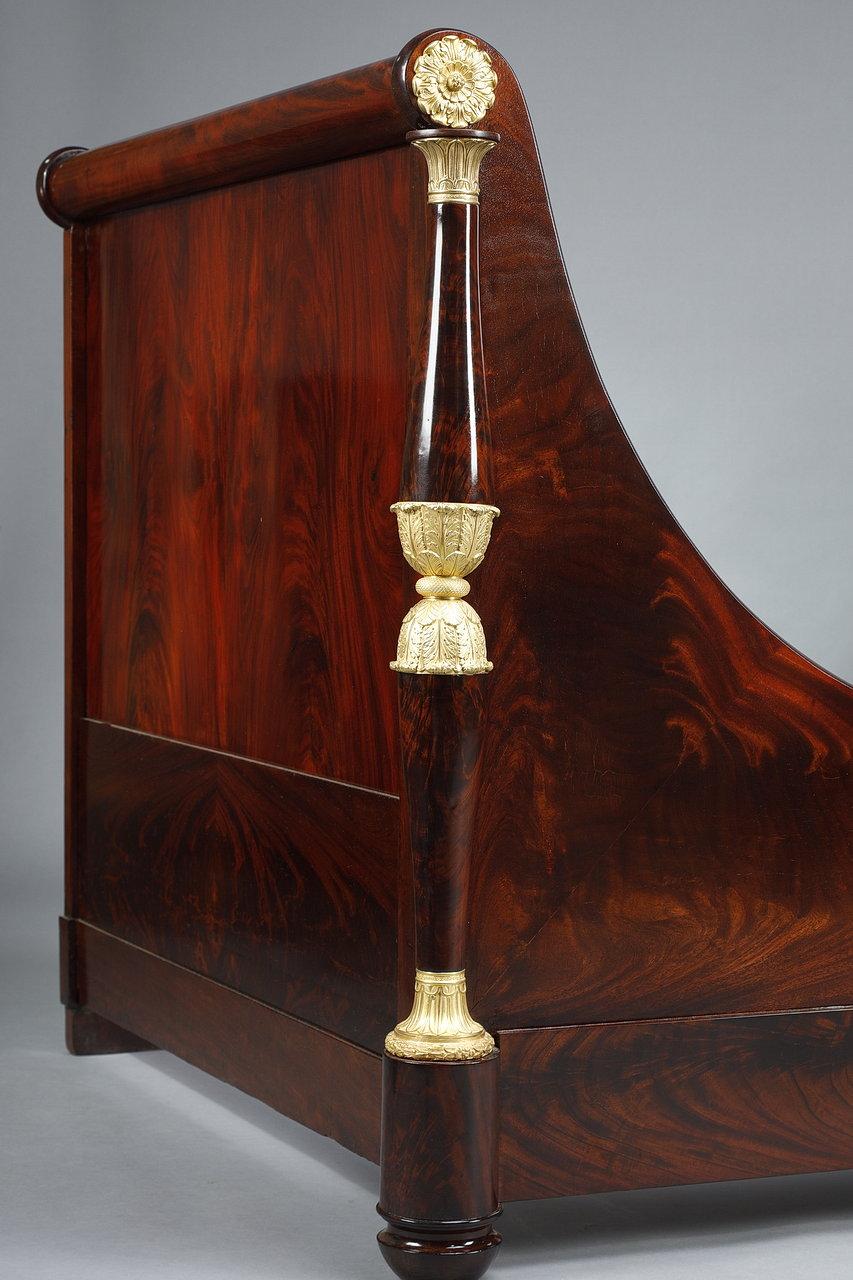 Large Empire period boat bed and canopy For Sale 8