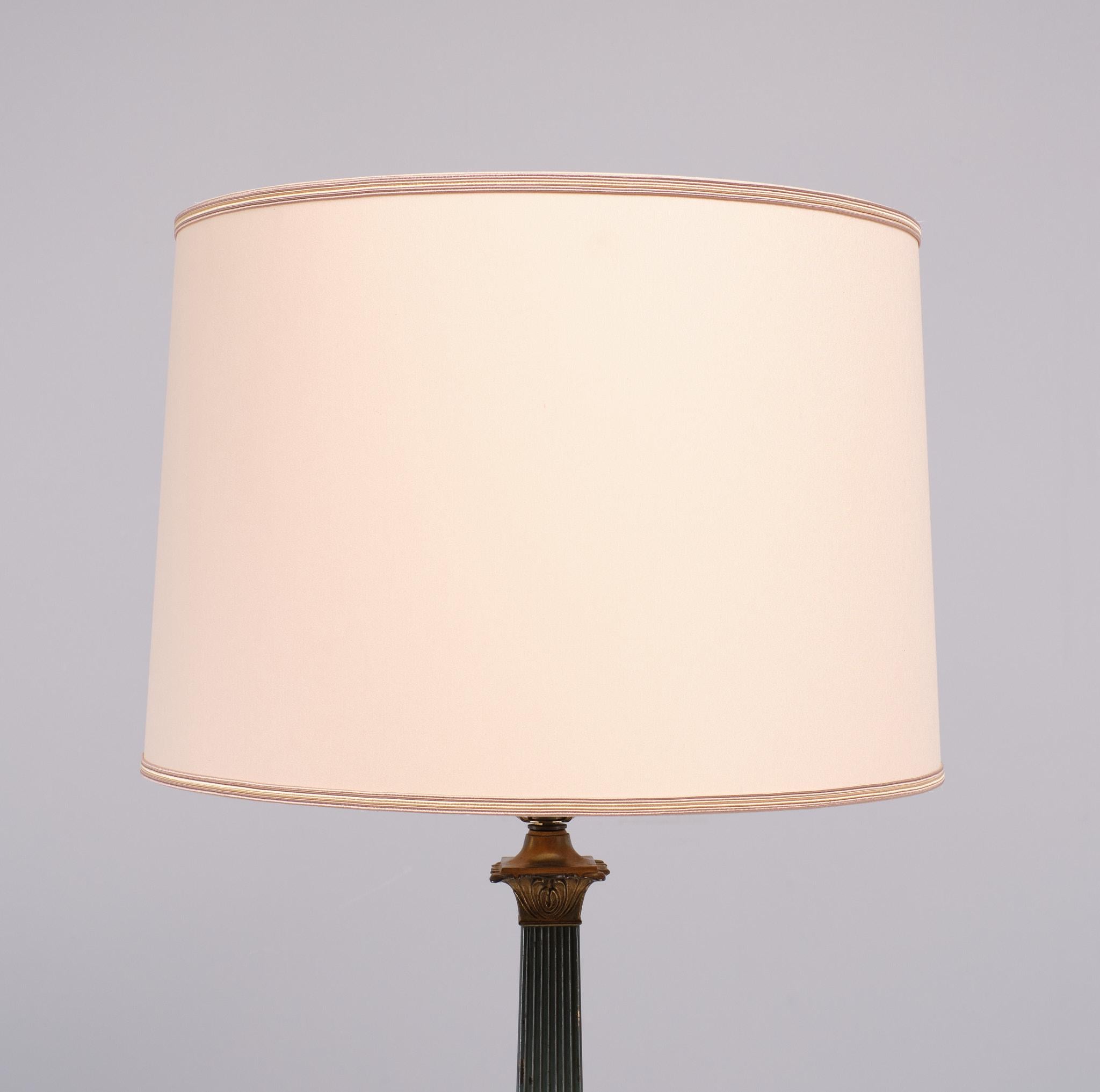 Large Empire Revival Table Lamp  1960s England  In Good Condition For Sale In Den Haag, NL
