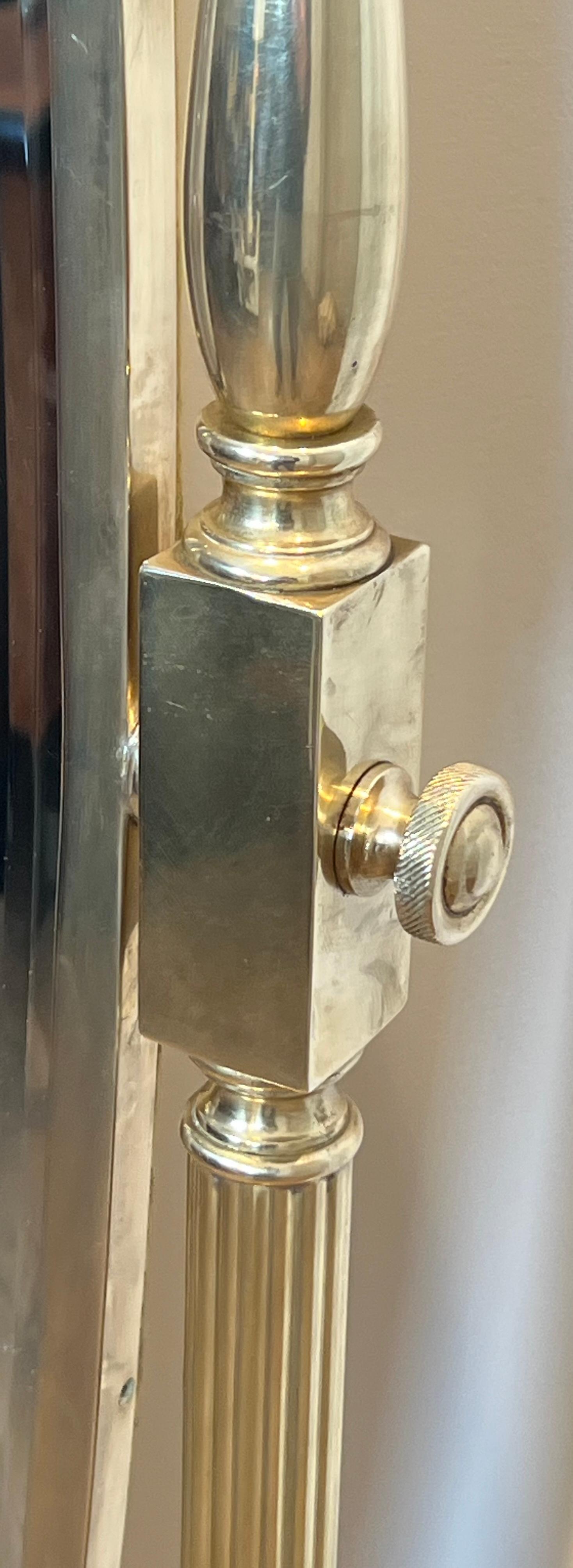 Grande specchio Psiche in stile impero in bronzo e ottone in vendita 3
