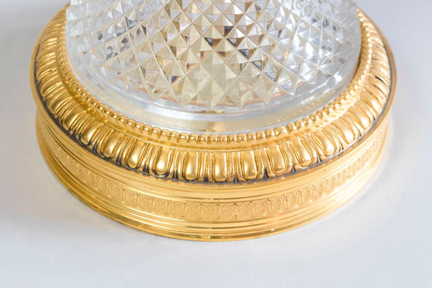 Bronze Grande lampe de style Empire en cristal taillé et bronze doré, années 1940 en vente