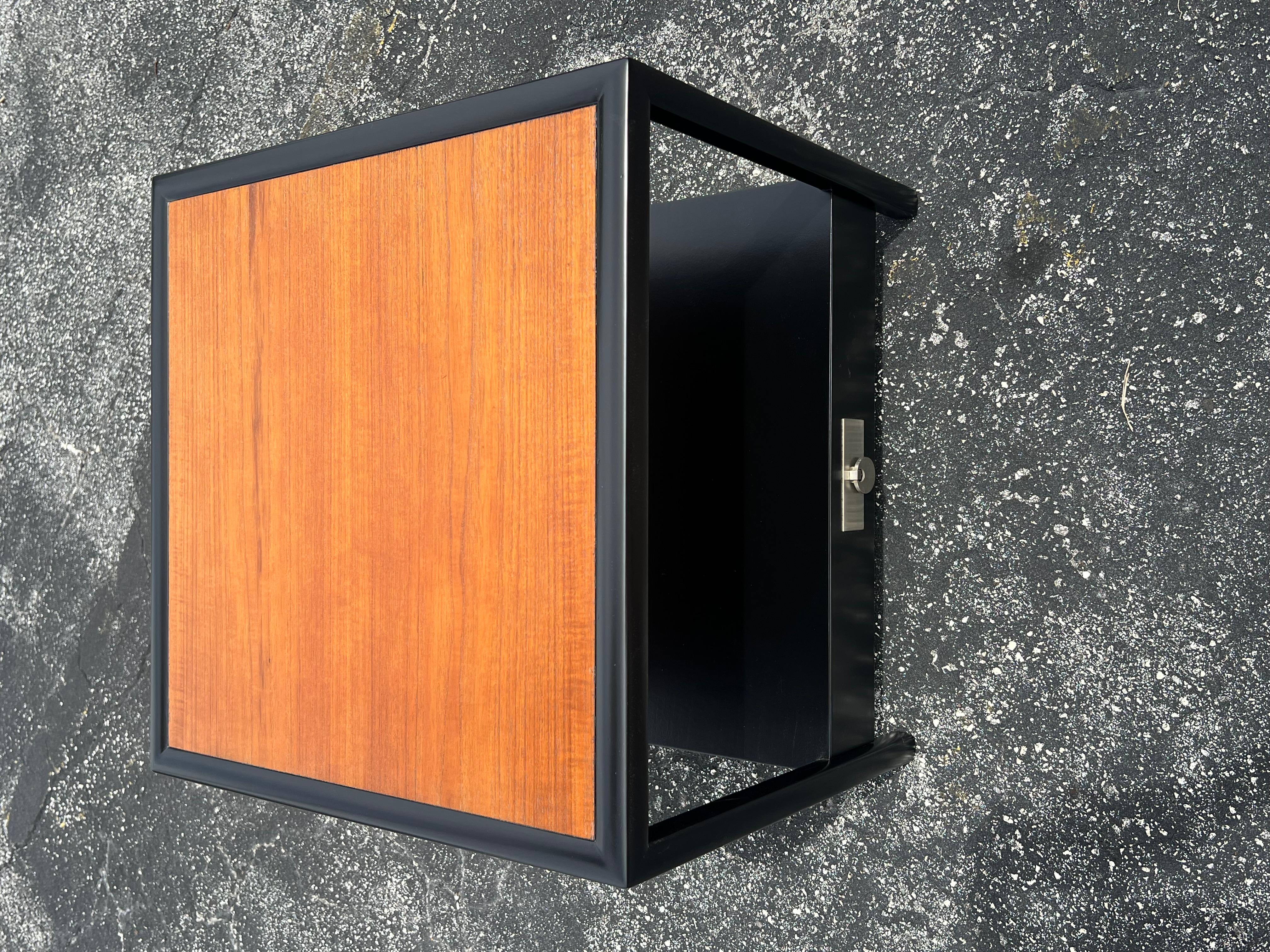 Large End Table By Michael Taylor For Baker Ca' 1950's 5