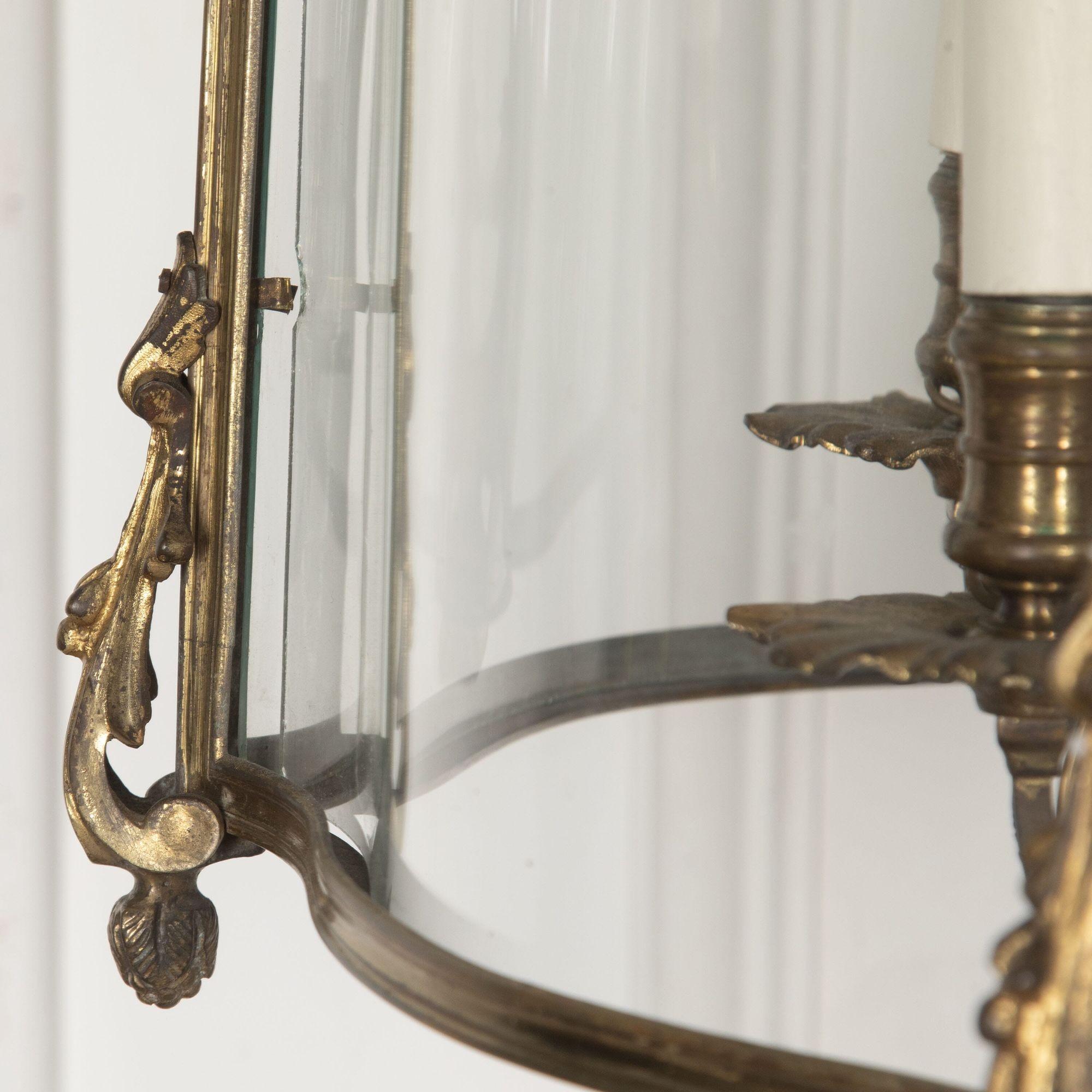 Grande lanterne d'entrée anglaise du 18ème siècle en bronze doré en vente 1
