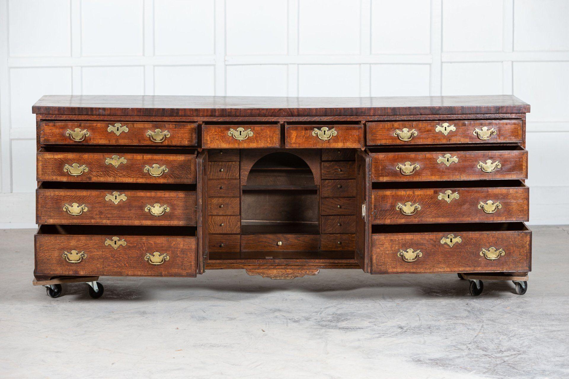 Large English 18thC George I Oak Dresser Base In Good Condition For Sale In Staffordshire, GB