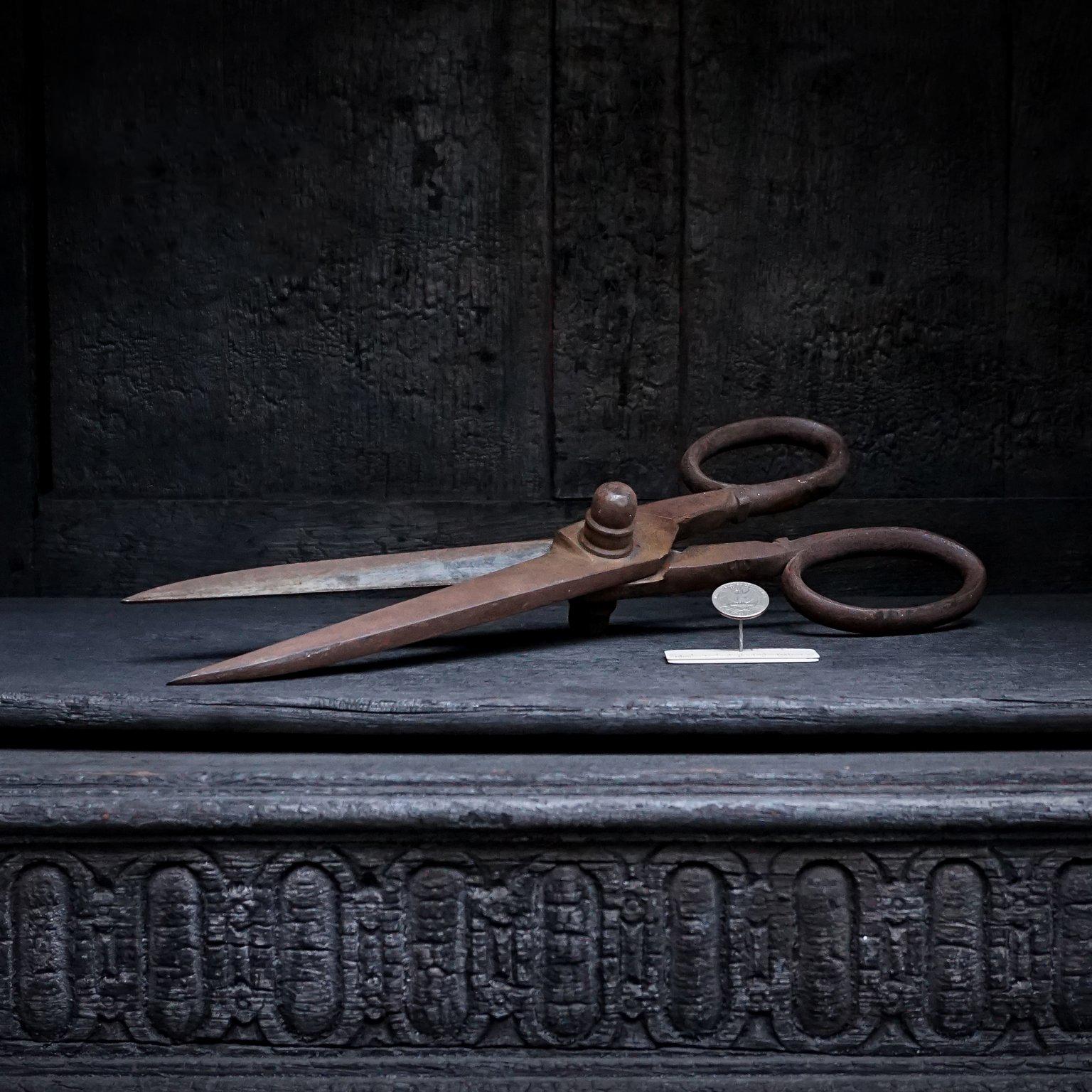 Huge heavy Industrial pair of tailoring scissors, made for stacy 4, in perfect working condition and great for ornamental use. 

Maker’s mark; Stacy 4, London.