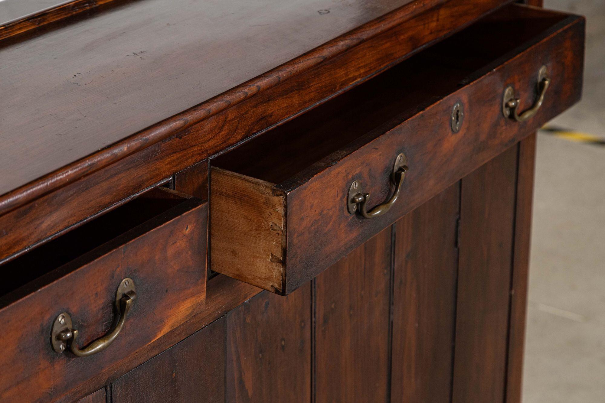 Grande base de commode en orme anglaise du 19ème siècle en vente 6