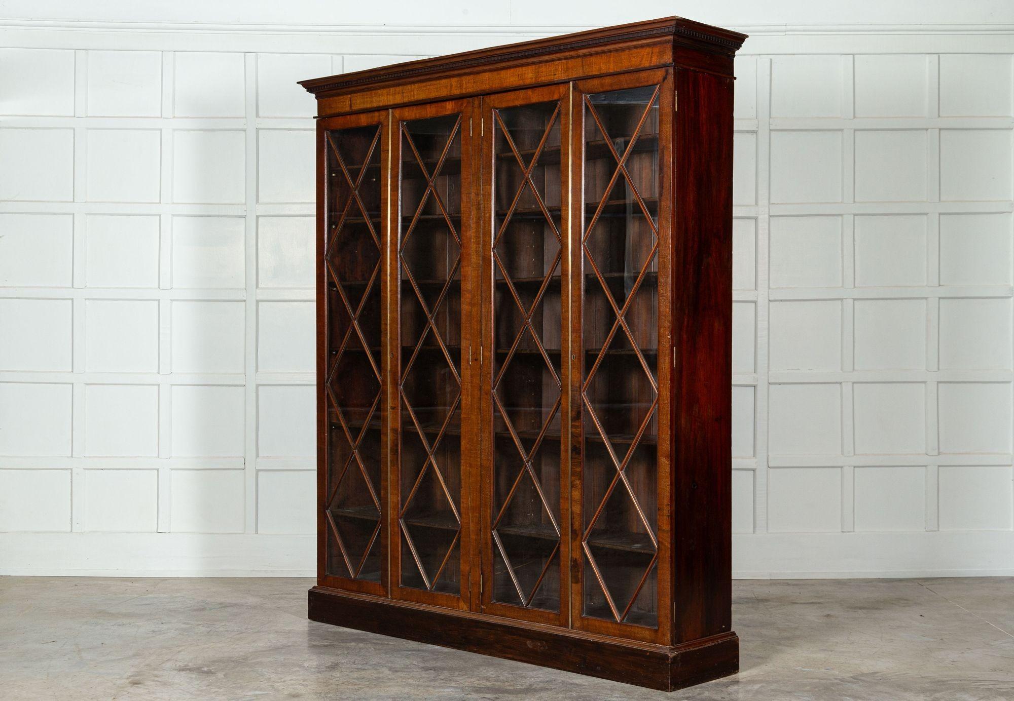 Large English 19thC Mahogany Astral Glazed Bookcase / Display Cabinet In Good Condition For Sale In Staffordshire, GB