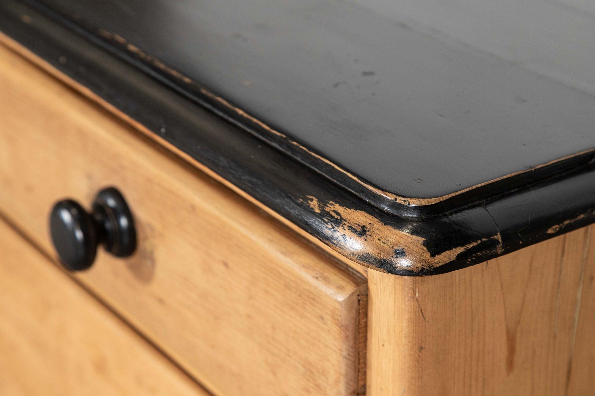 Grande cassettiera in pino inglese del XIX secolo in vendita 8