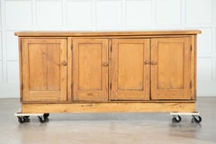 Gran base de cómoda inglesa de pino del siglo XIX