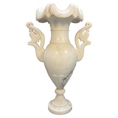 Grande vaso inglese a forma di Amphora in alabastro