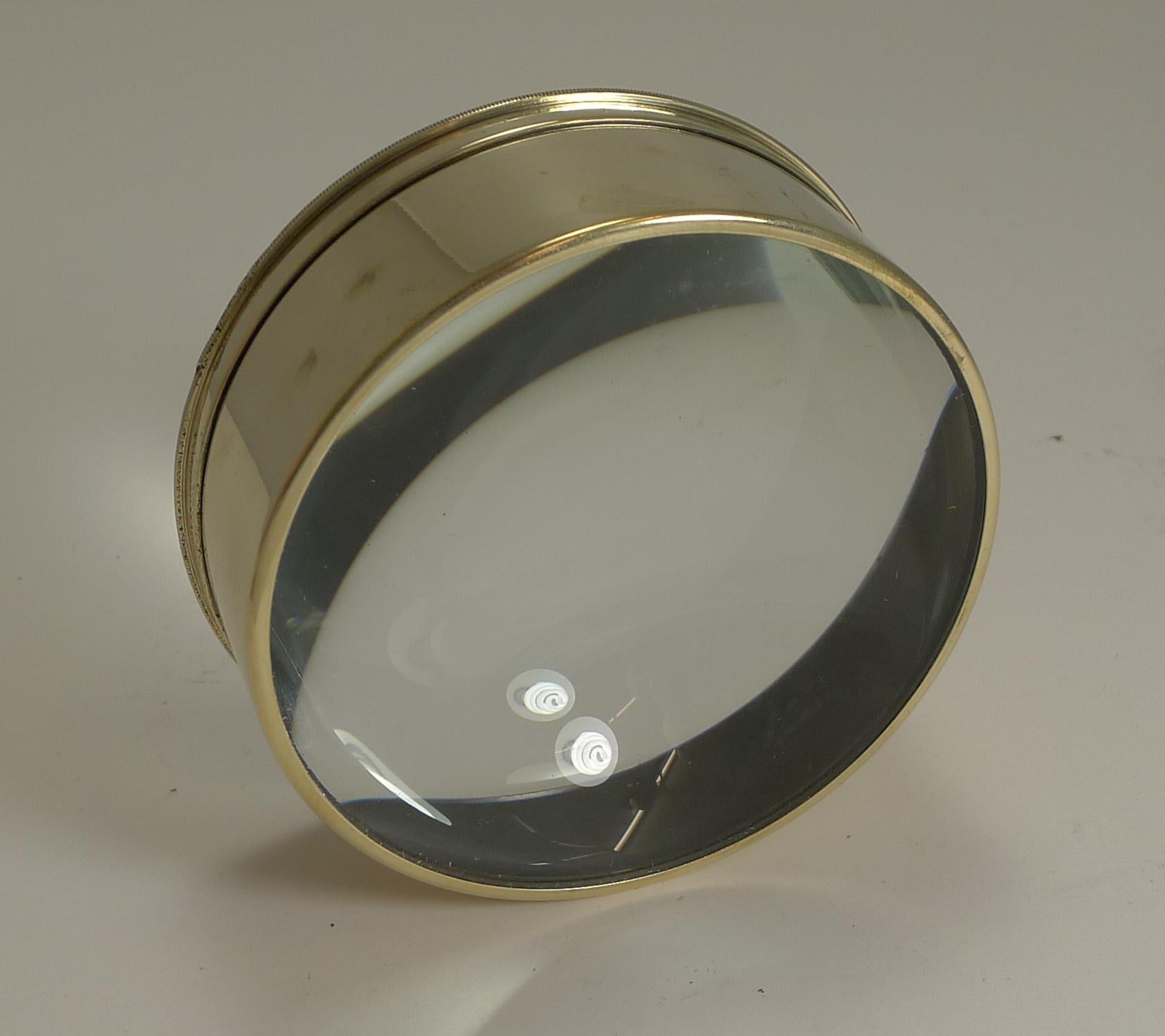 Large English Antique Brass Desk Magnifying Glass / Paperweight, circa 1910 In Good Condition In Bath, GB