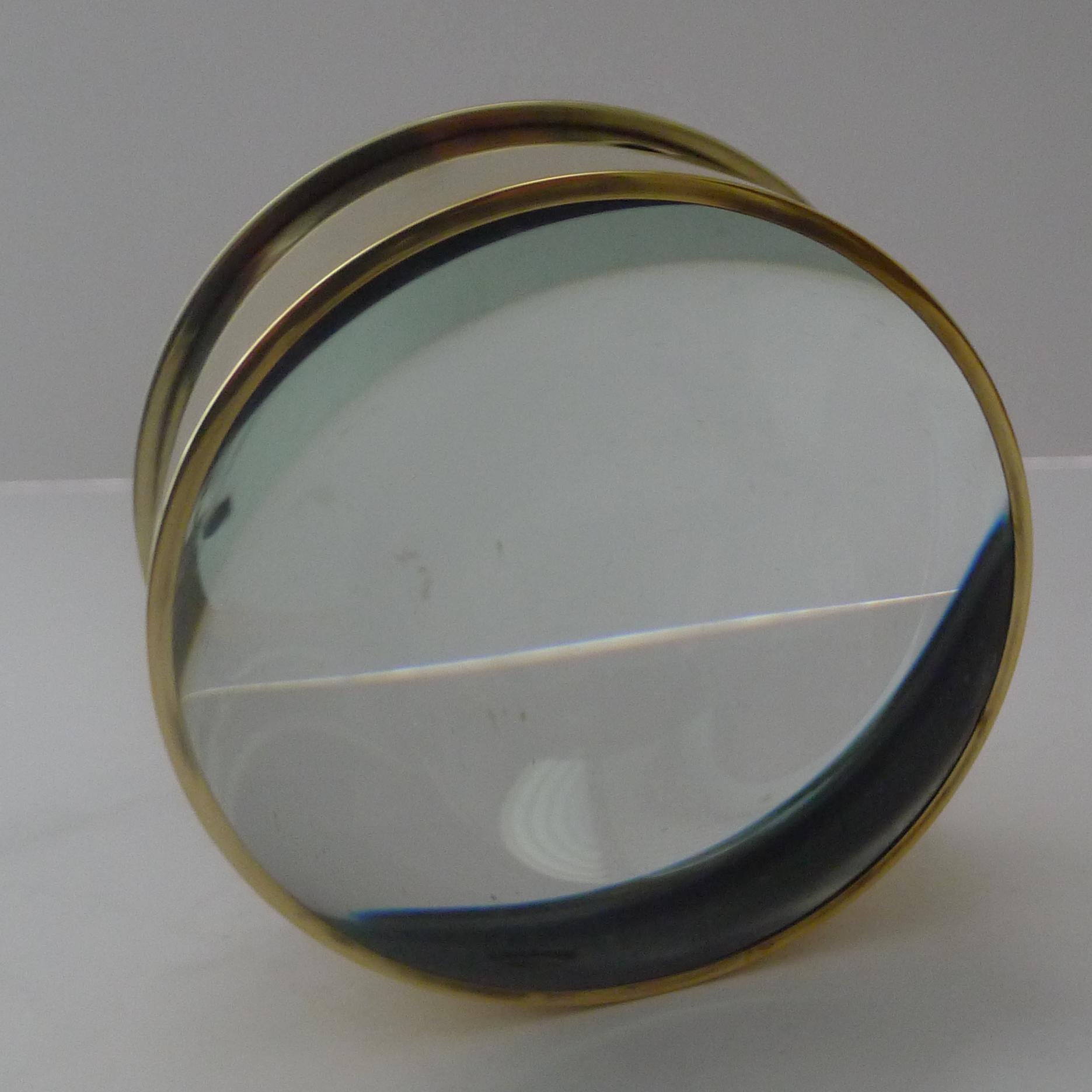 Large English Antique Brass Desk Magnifying Glass / Paperweight c.1910 In Good Condition For Sale In Bath, GB