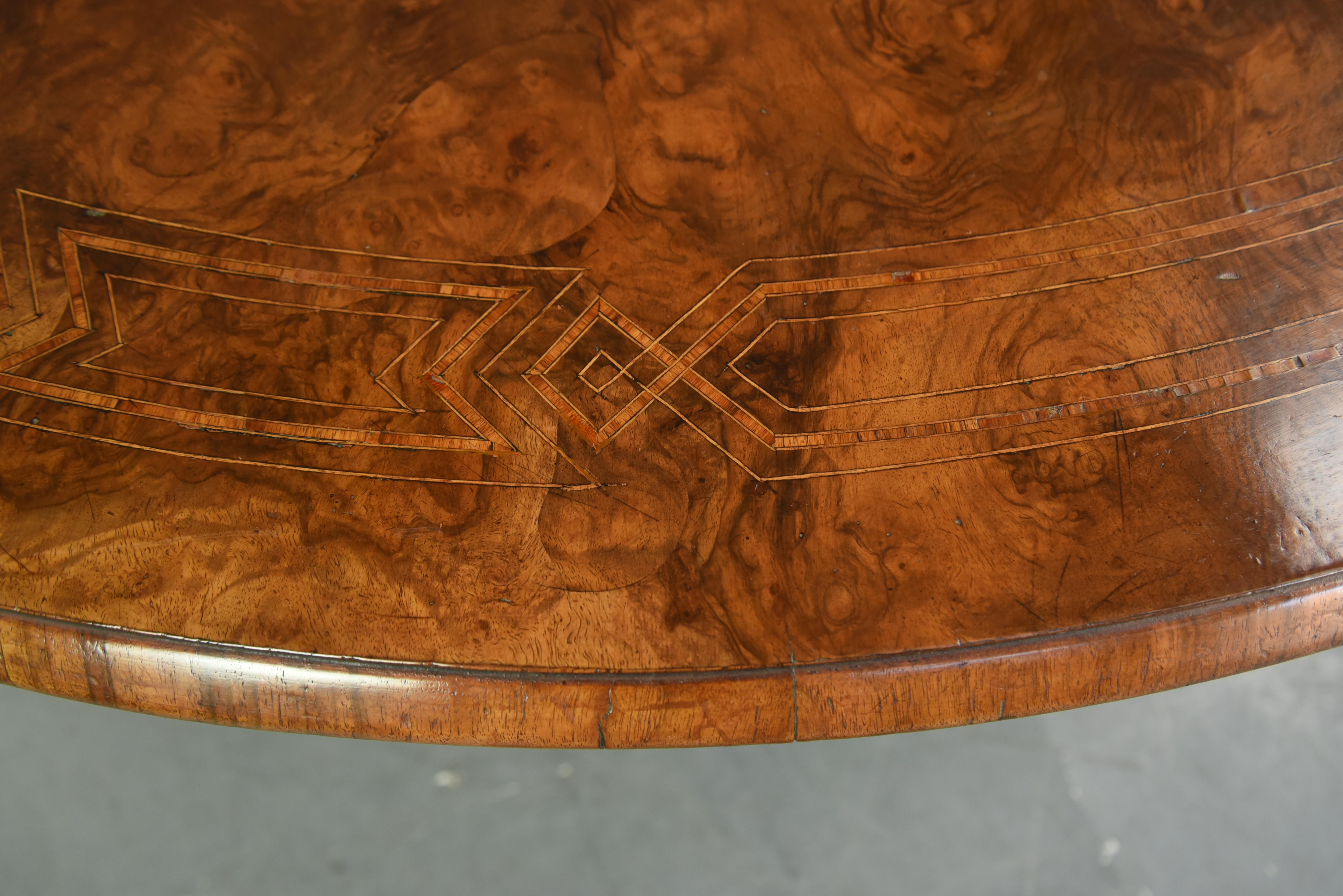 Large English Antique Burr Walnut Coffee Table  In Good Condition In Chelmsford, GB