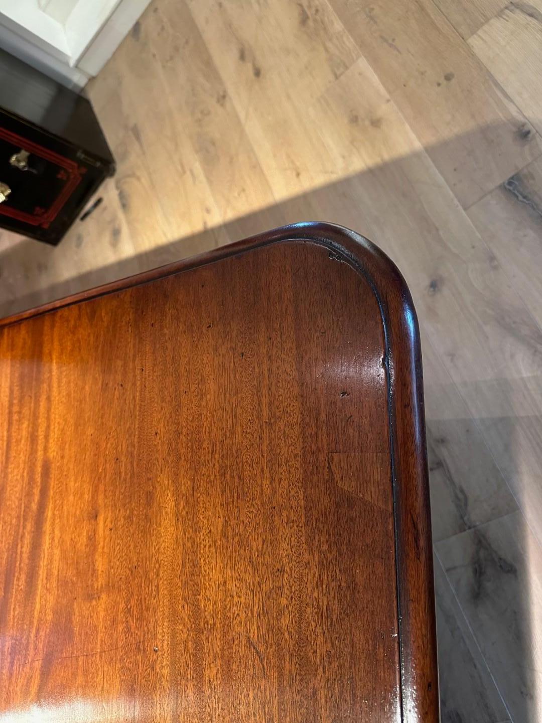 Grande table de salle à manger anglaise ancienne en vente 11