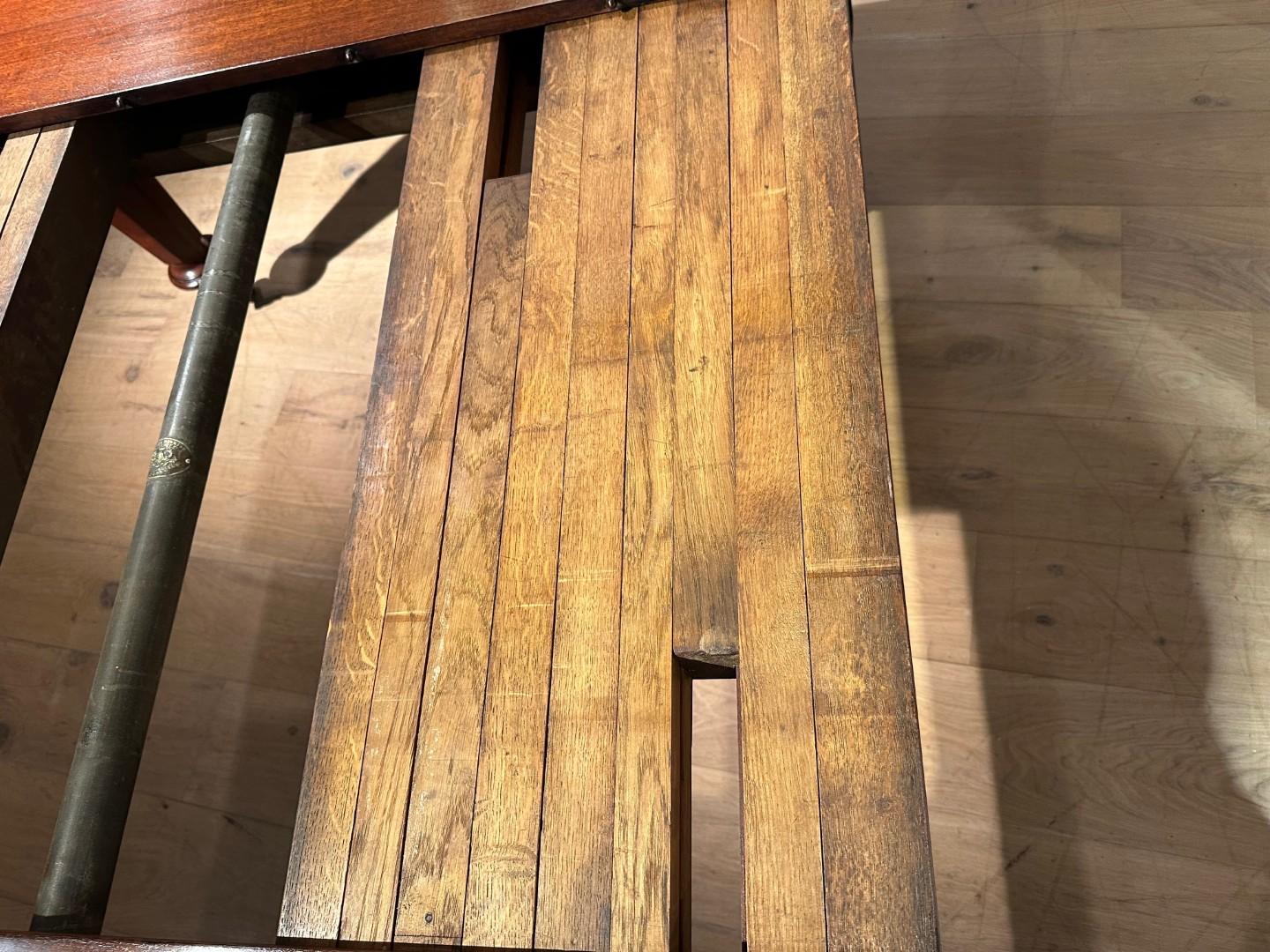 Milieu du XIXe siècle Grande table de salle à manger anglaise ancienne en vente