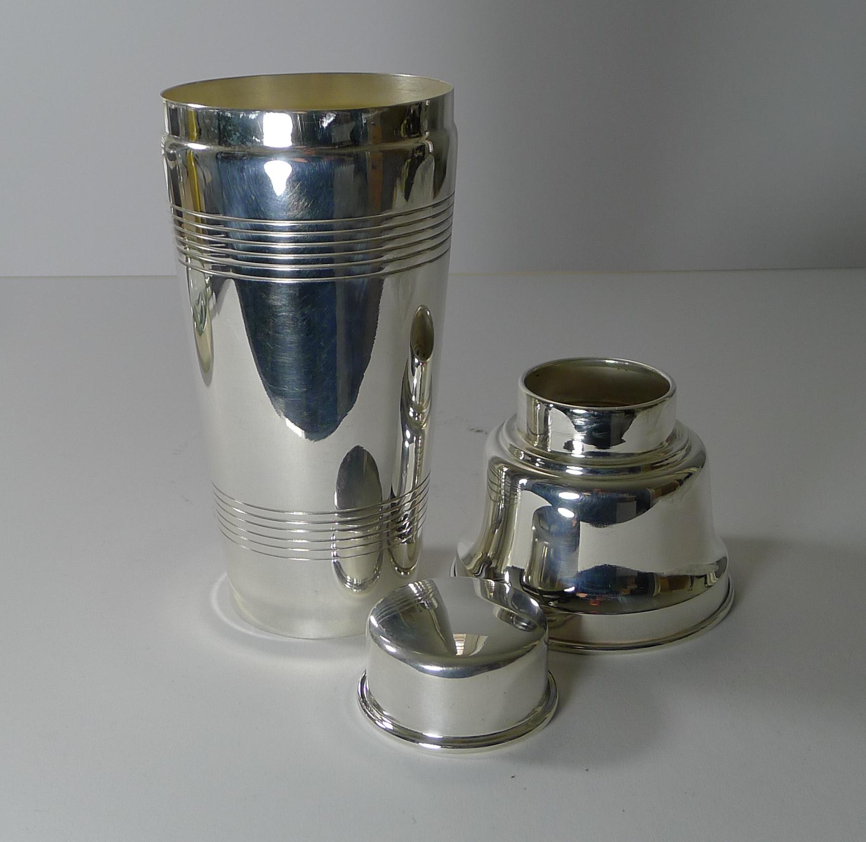 Mid-20th Century Large English Art Deco Silver Plated Cocktail Shaker c.1930