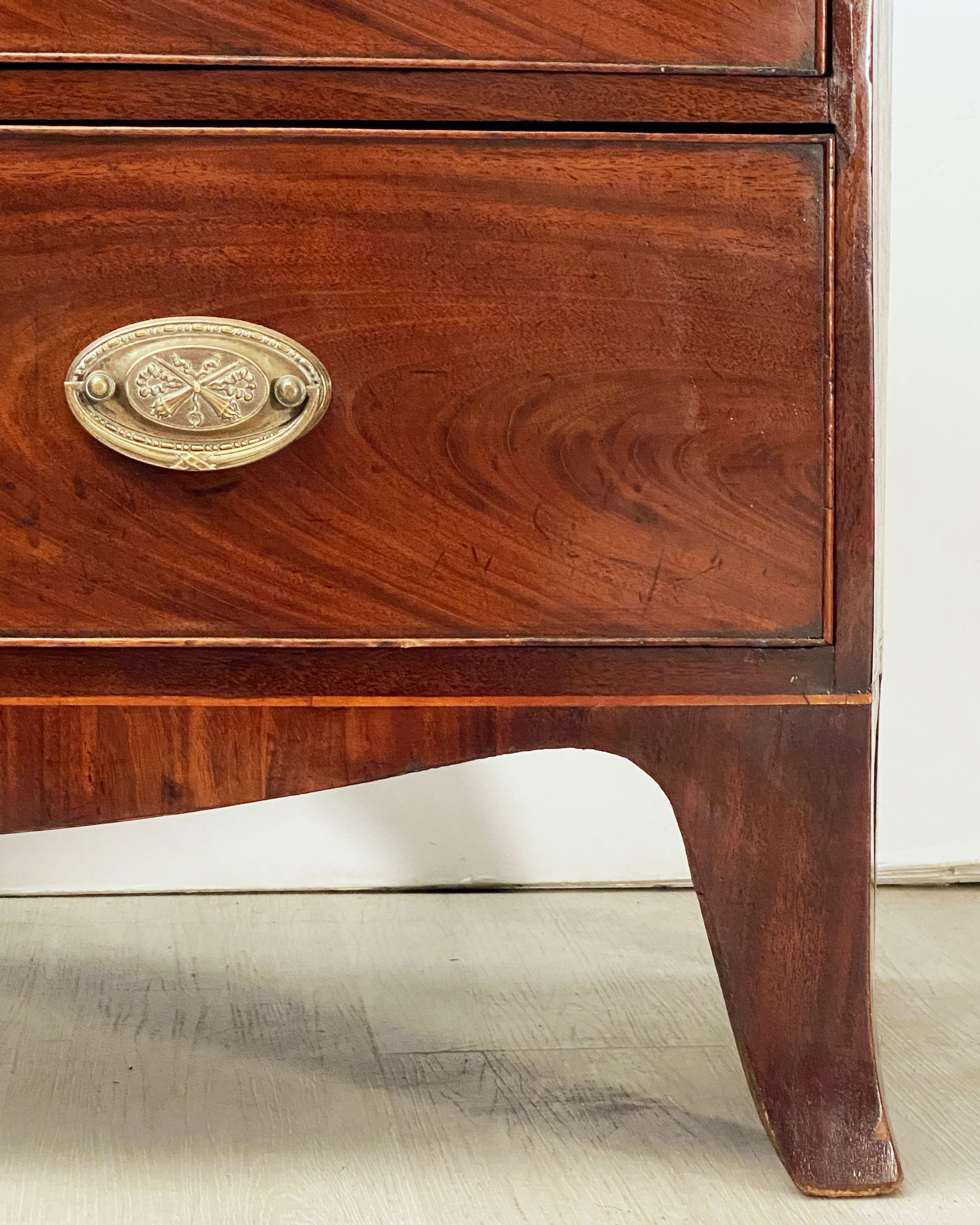 Large English Bow Front Chest of Drawers of Mahogany 4