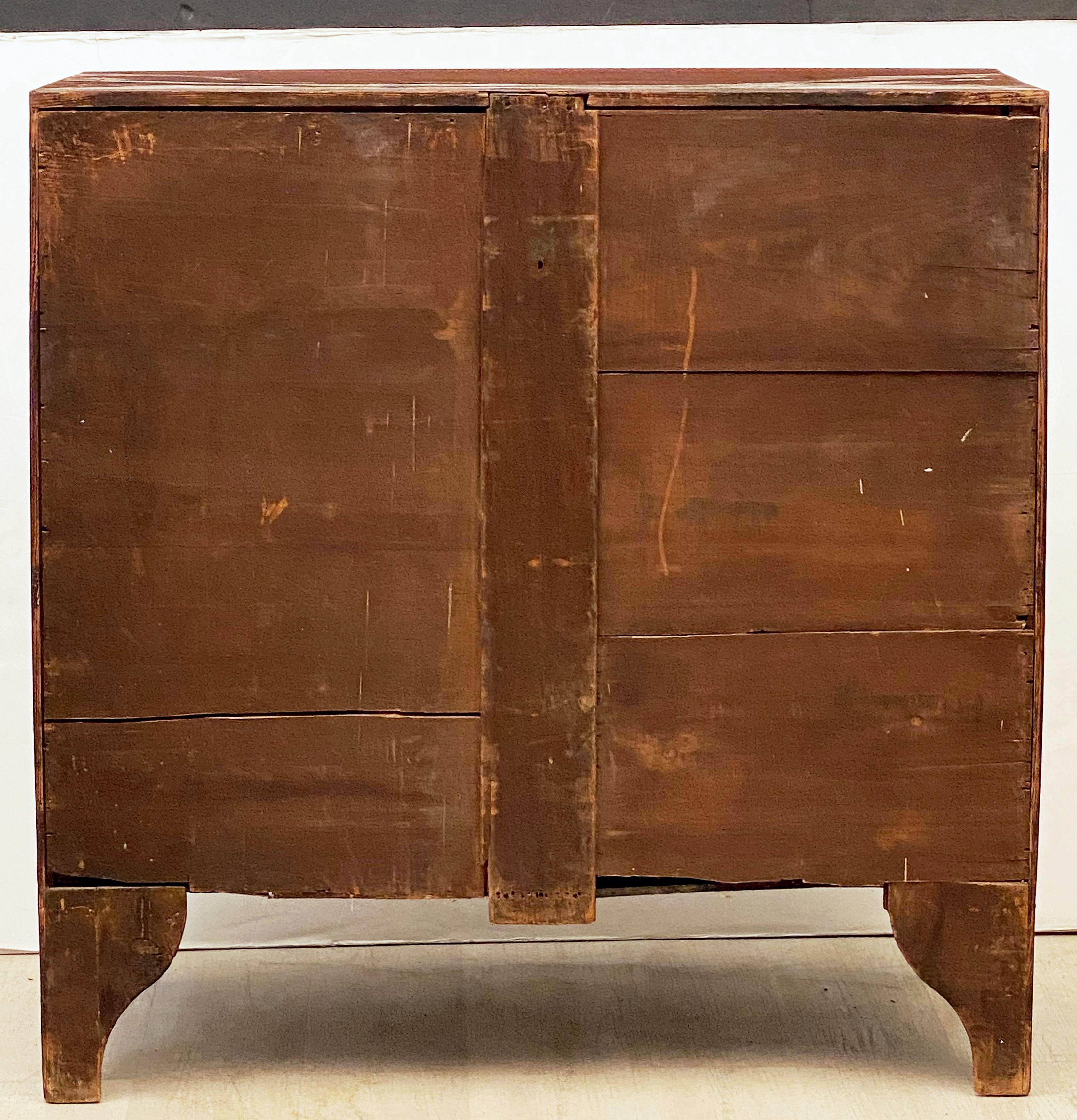 Large English Bow Front Chest of Drawers of Mahogany 12
