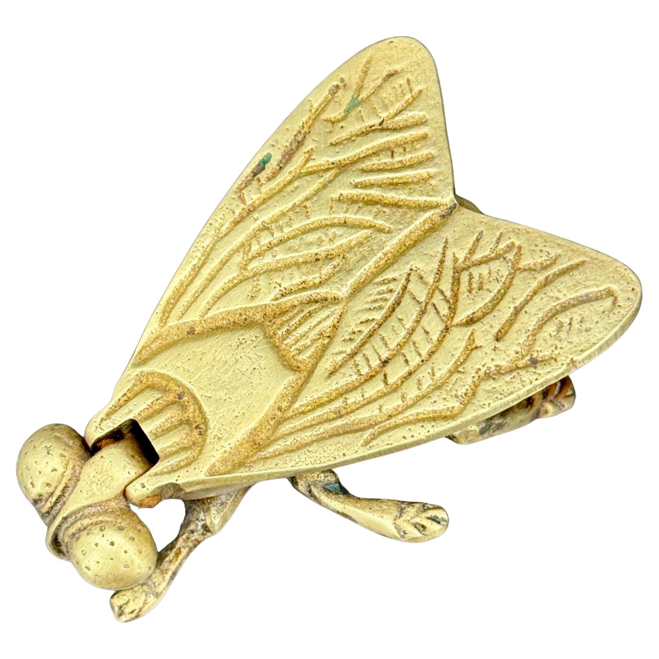 Large English Brass Bee Trinket for Jewelry, Salt or Pepper, England For Sale