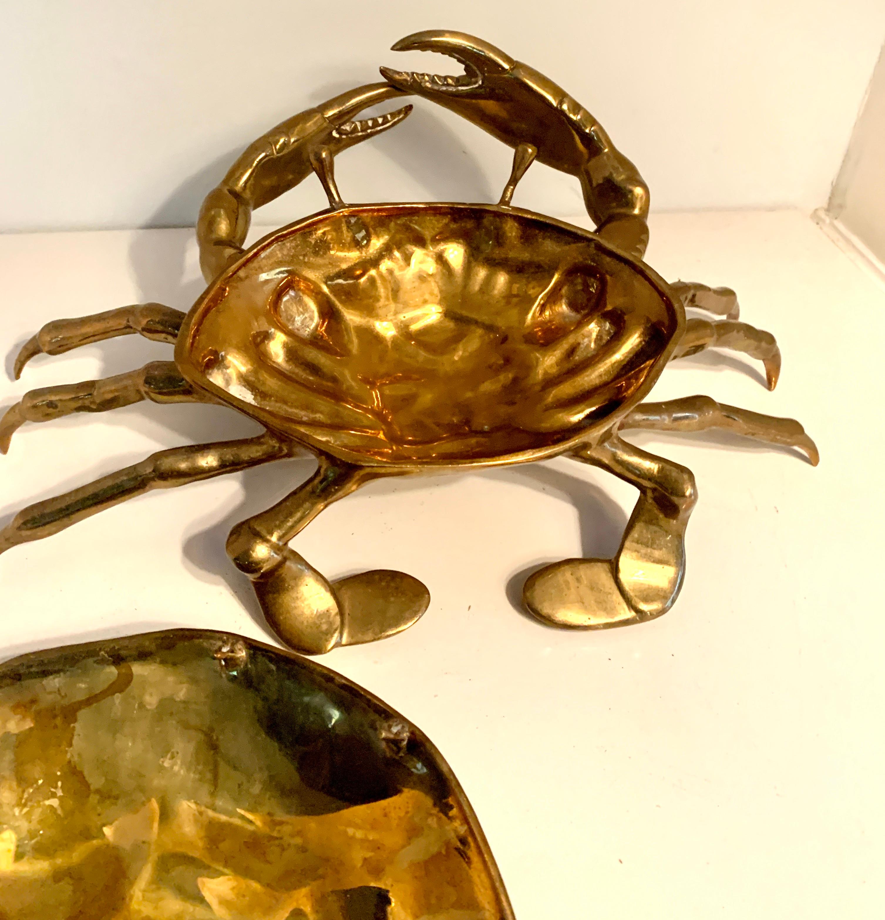 Grande sculpture ou boîte anglaise de crabe à couvercle en laiton en vente 1