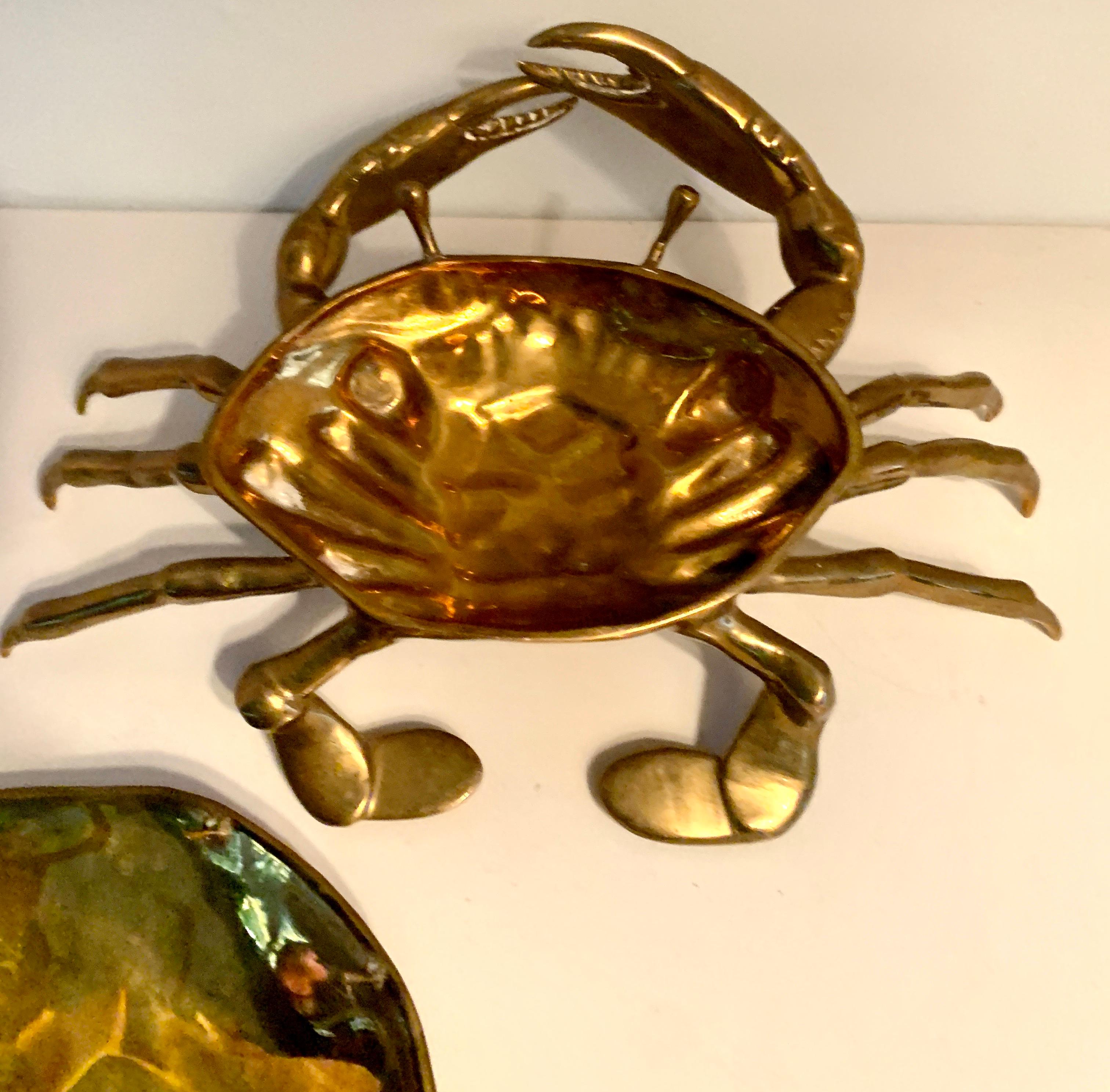 Grande sculpture ou boîte anglaise de crabe à couvercle en laiton en vente 2