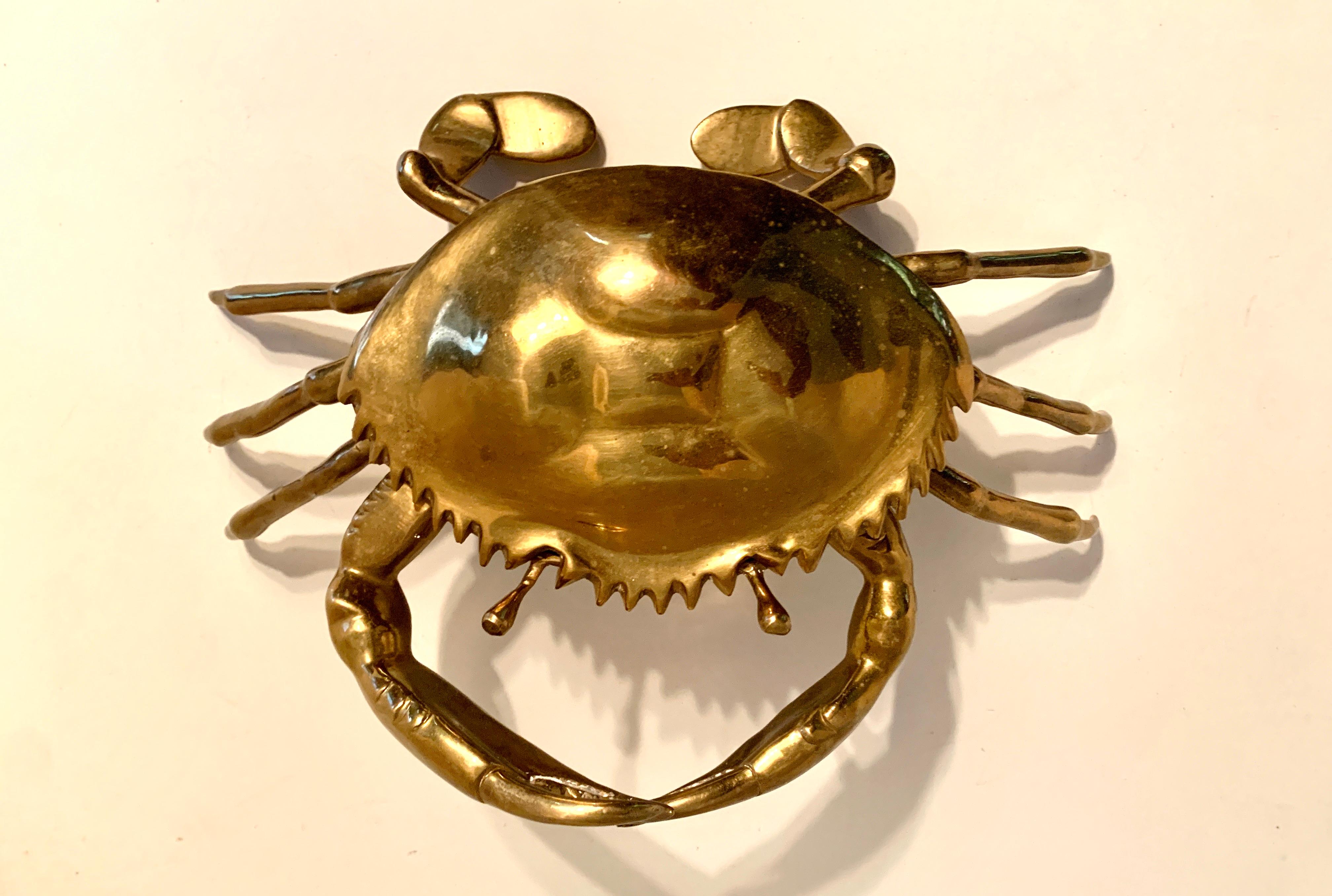 Grande sculpture ou boîte anglaise de crabe à couvercle en laiton en vente 5