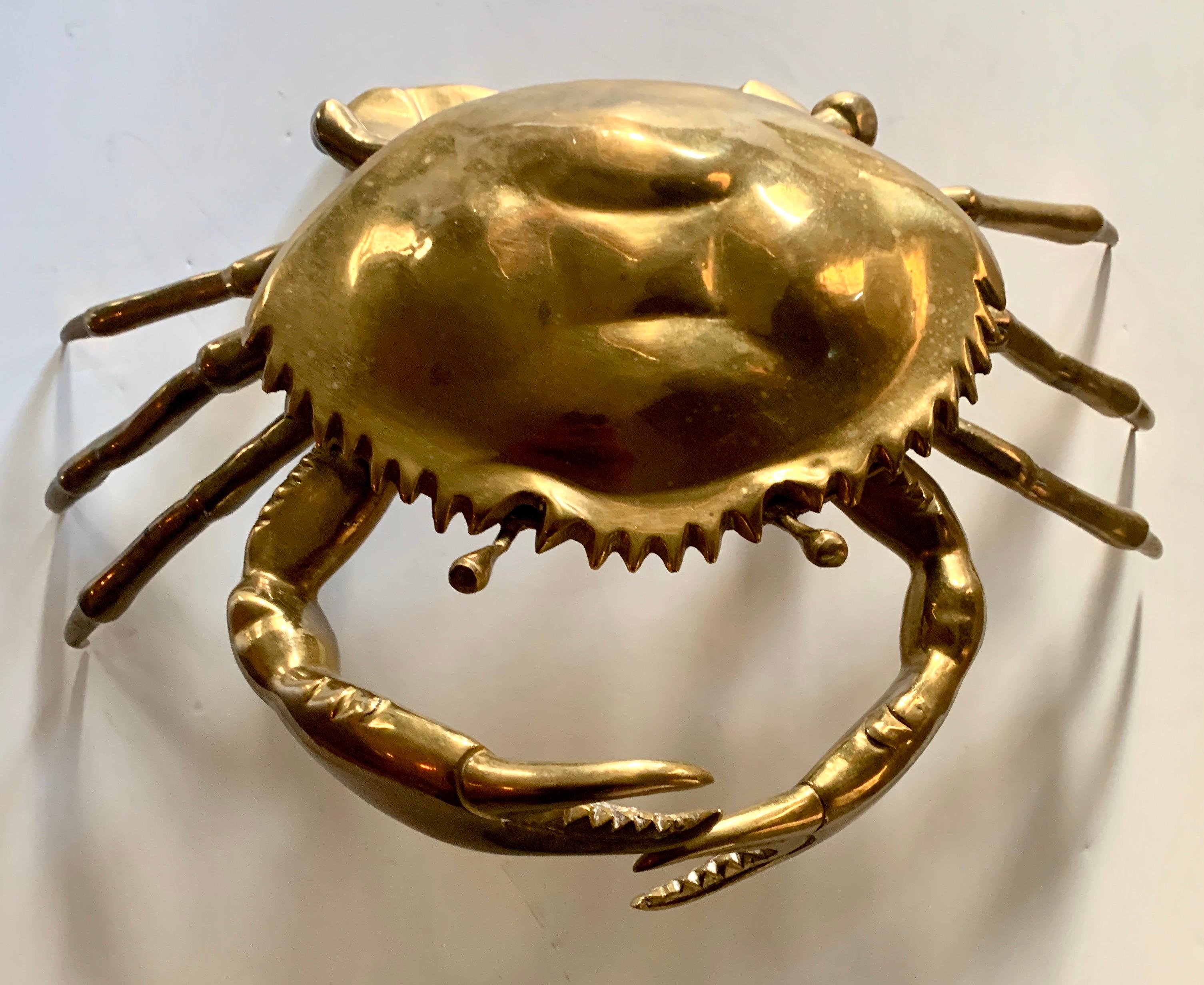 Victorien Grande sculpture ou boîte anglaise de crabe à couvercle en laiton en vente