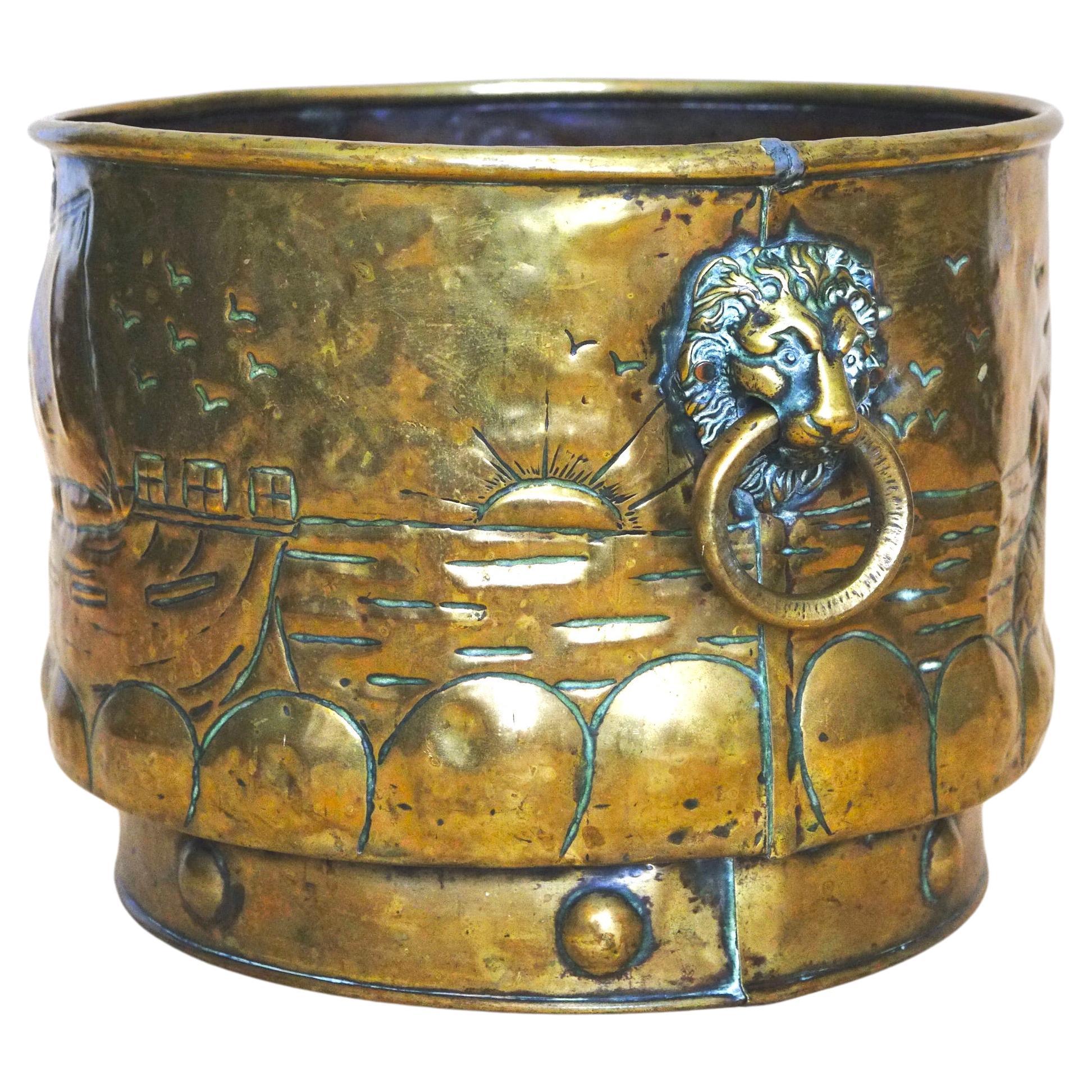 Large English Brass Lion Head Coal Bucket - Fireside log bucket For Sale