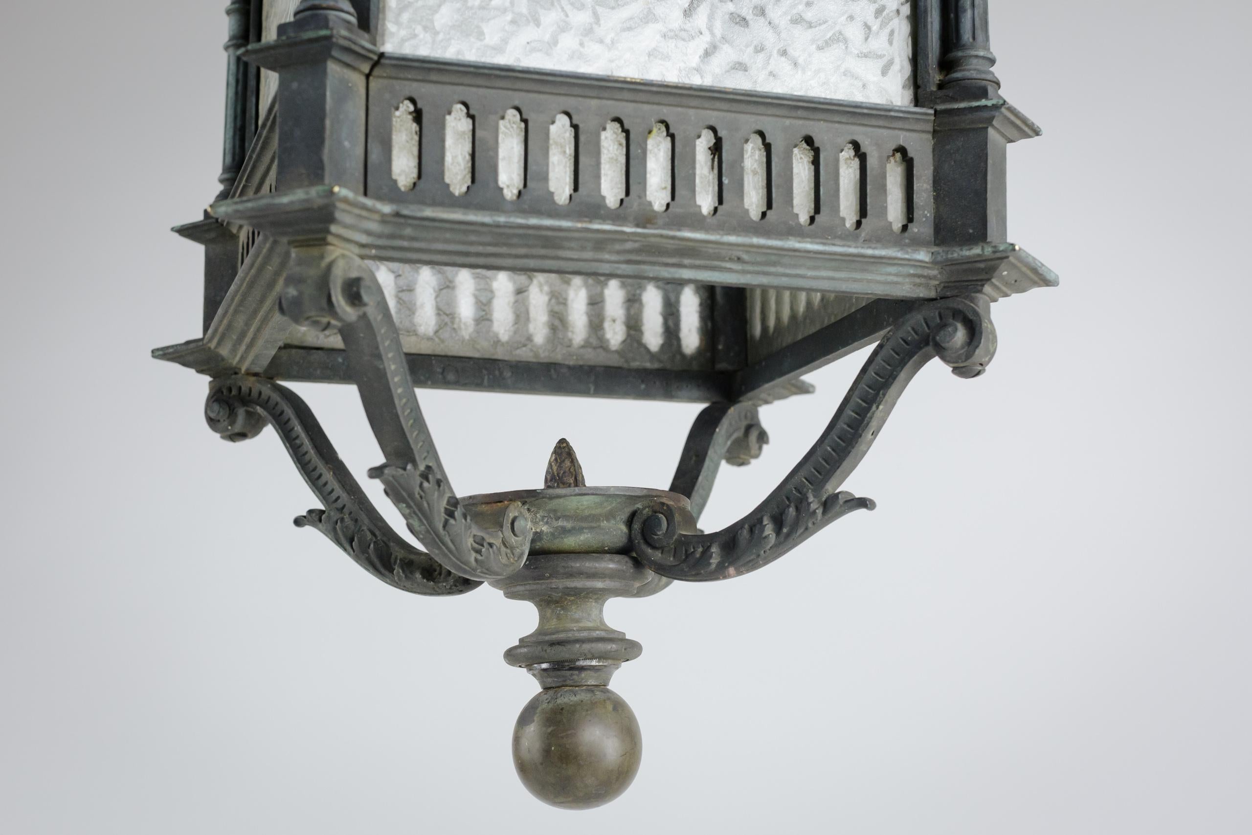 Bronzo Lanterna a colonna corinzia inglese di grandi dimensioni in bronzo in vendita