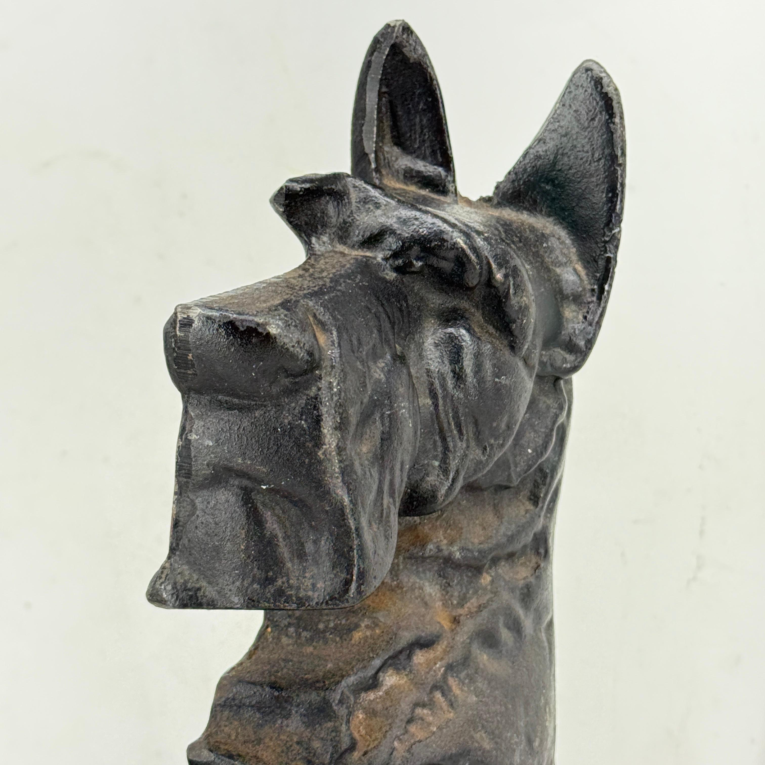 Scultura fermaporta di cane Scottie Terrier in ghisa inglese di grandi dimensioni in vendita 5